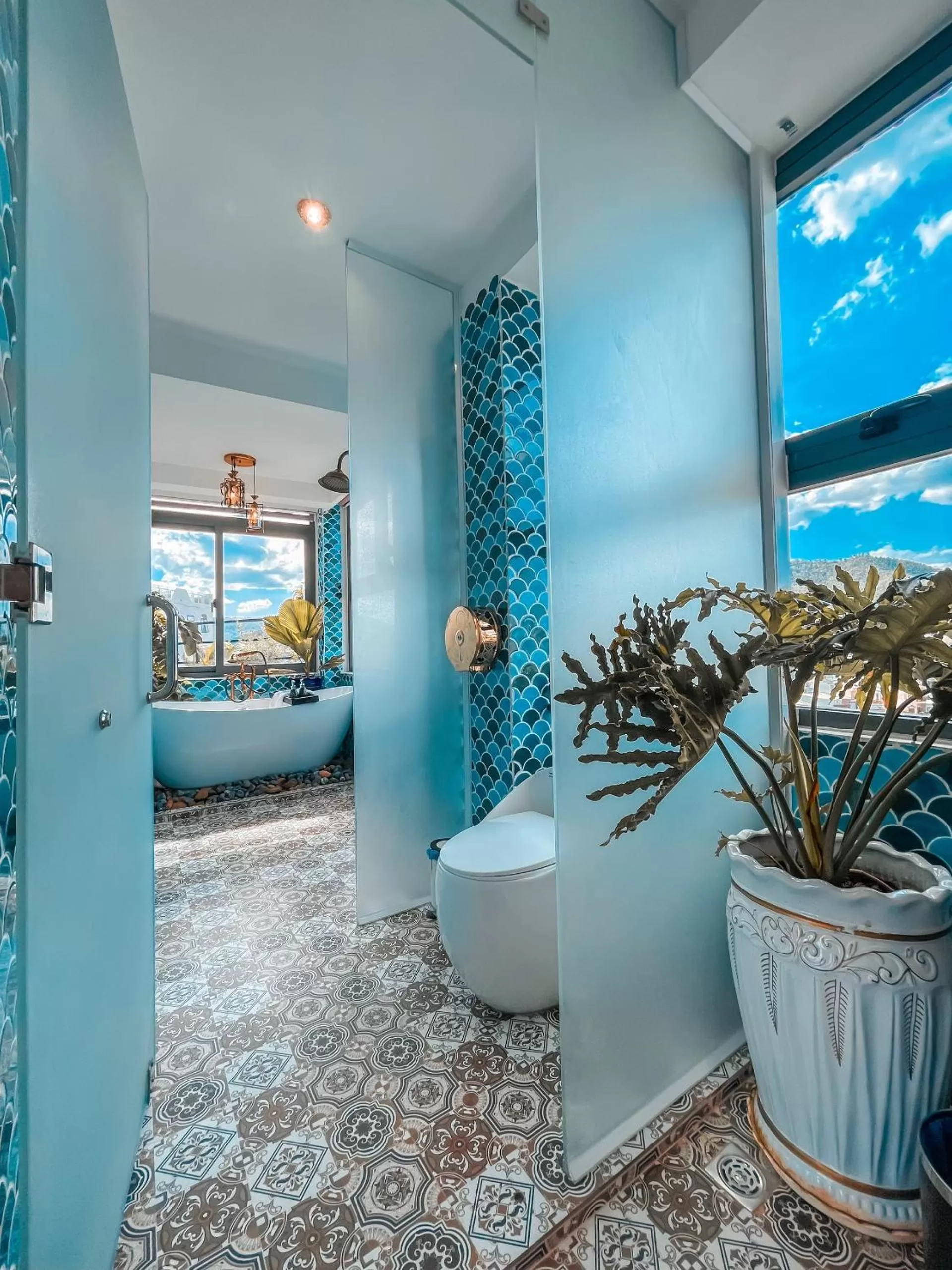 Shower in Athena Hotel Quy Nhơn