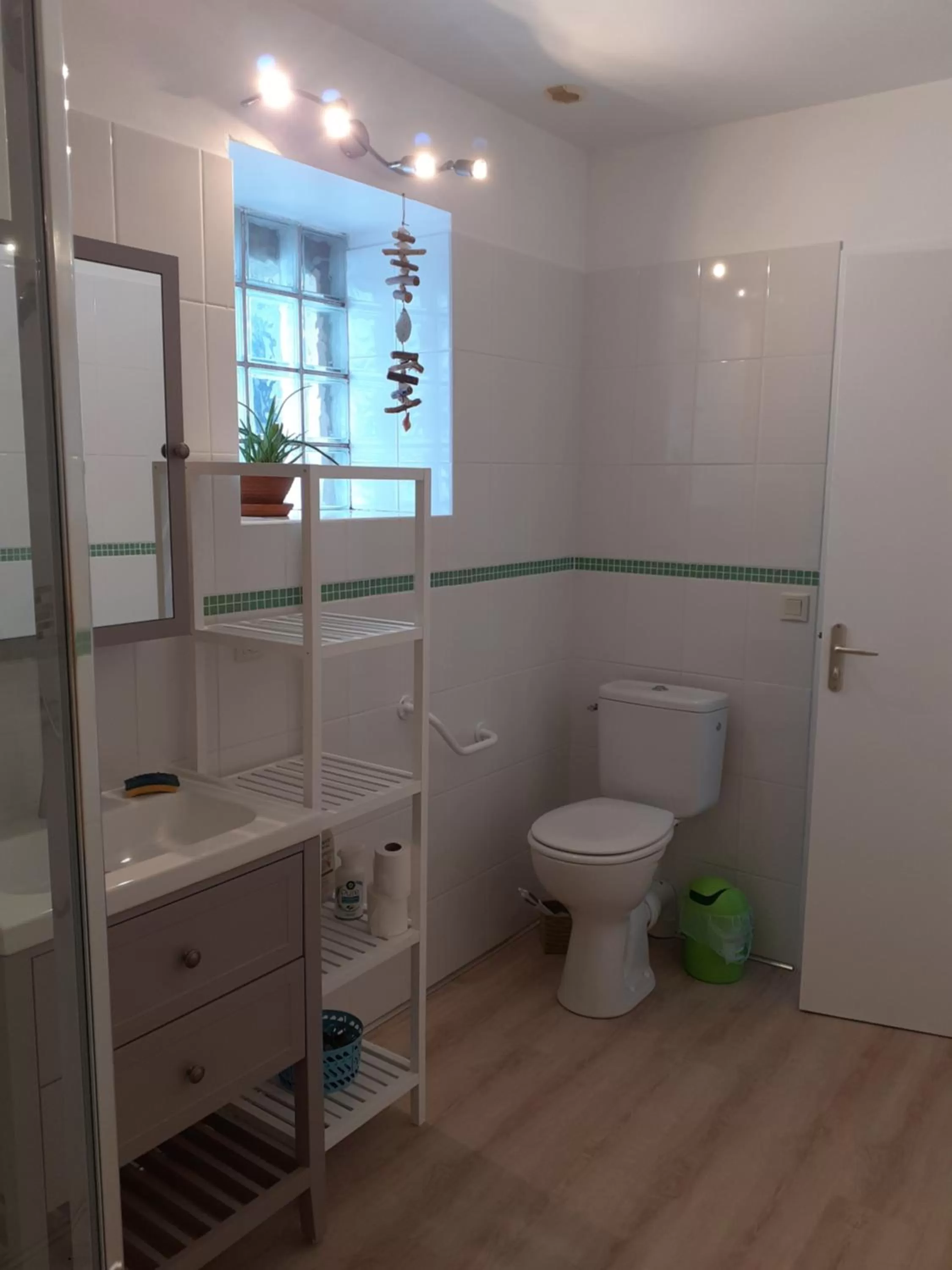 Bathroom in Les Gites de Kerdurod