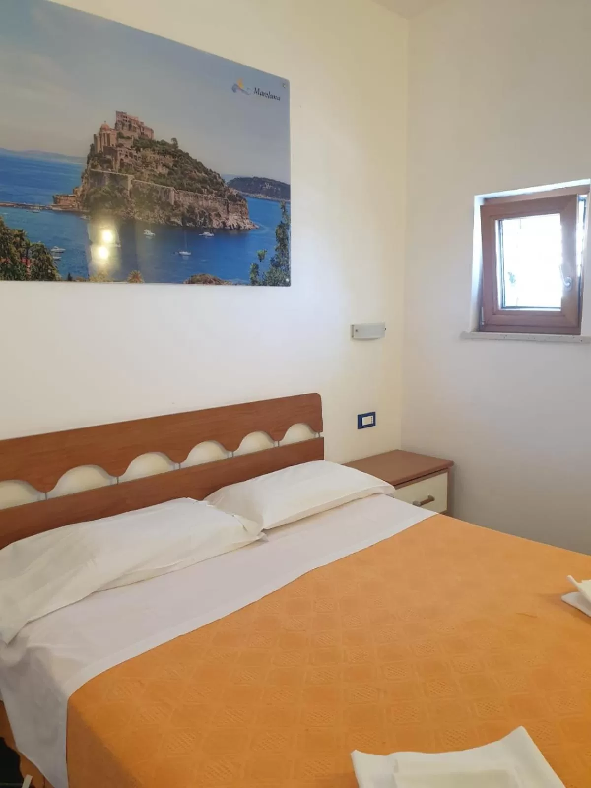 Bedroom, Bed in Hotel Mareluna Ischia