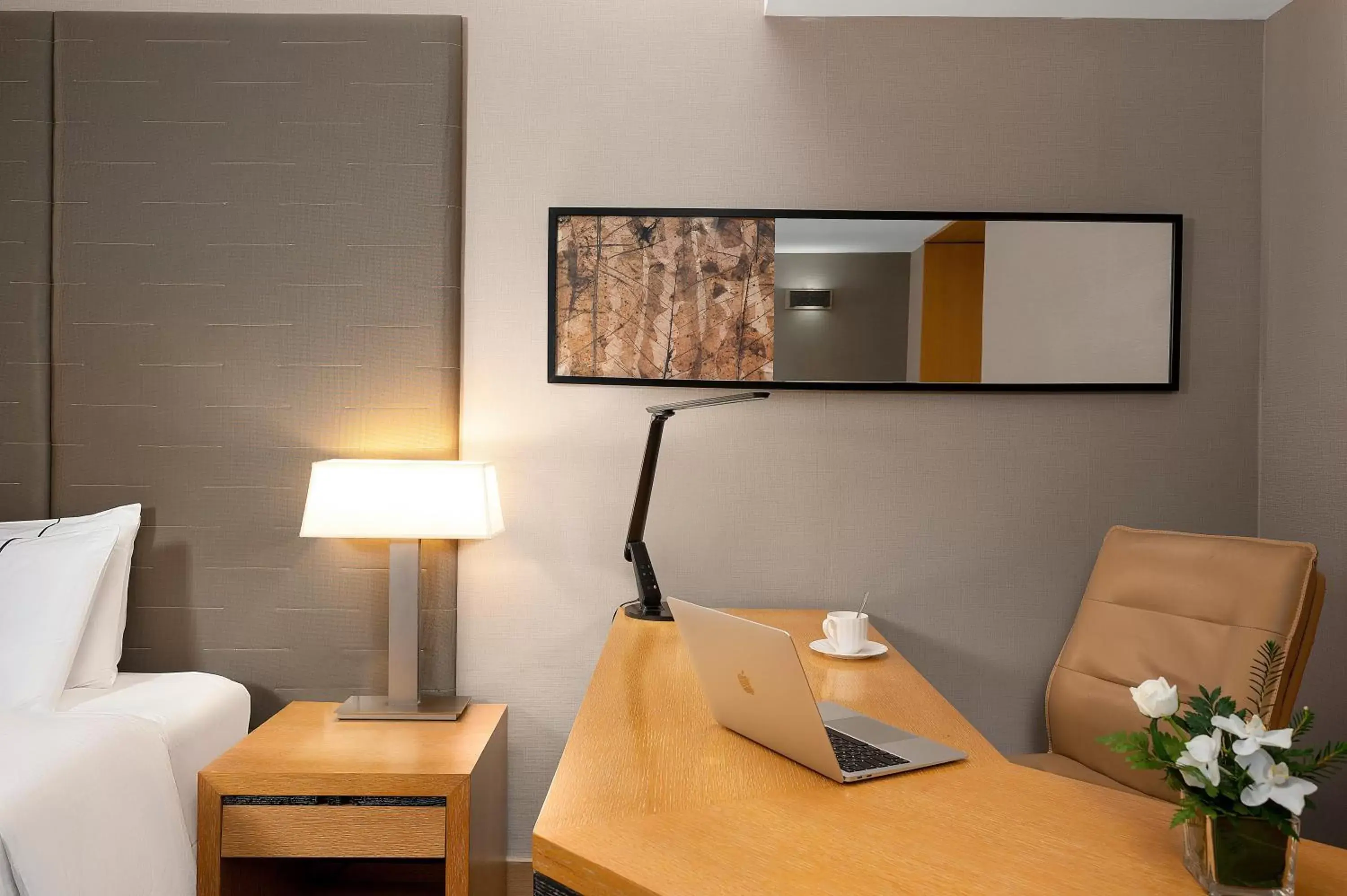 Deluxe Twin Room - single occupancy in Jianguo Hotel Guangzhou Deluxe Twin Room - single occupancy in Jianguo Hotel Guangzhou