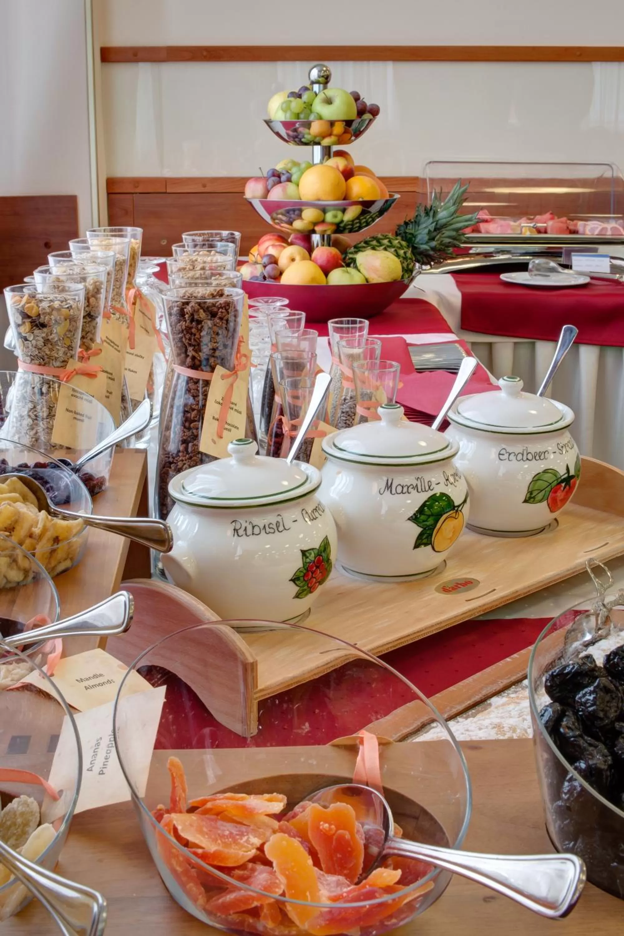 Buffet breakfast in Best Western Hotel Vista