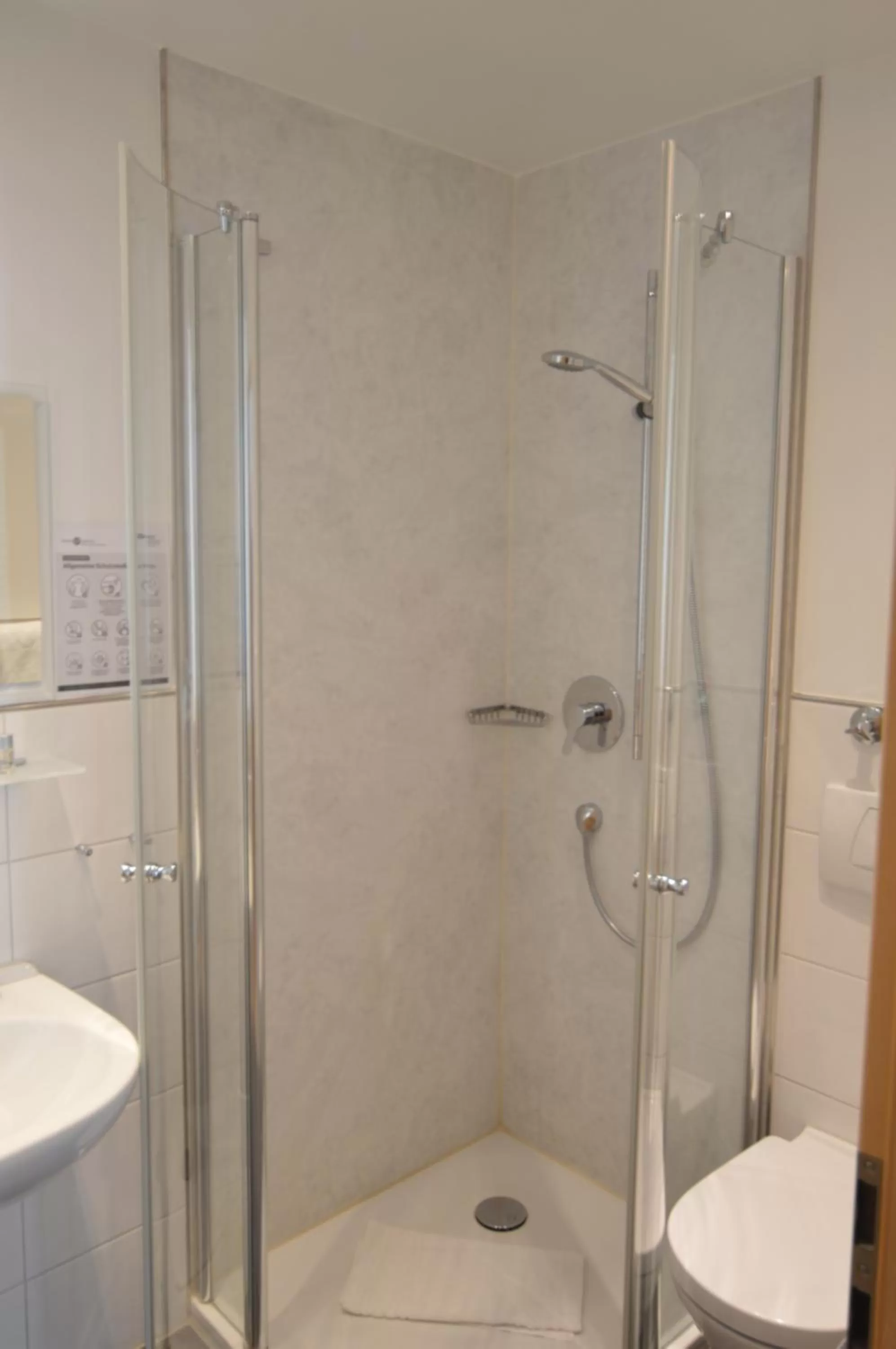 Bathroom in Aktivhotel Alter Kaiser