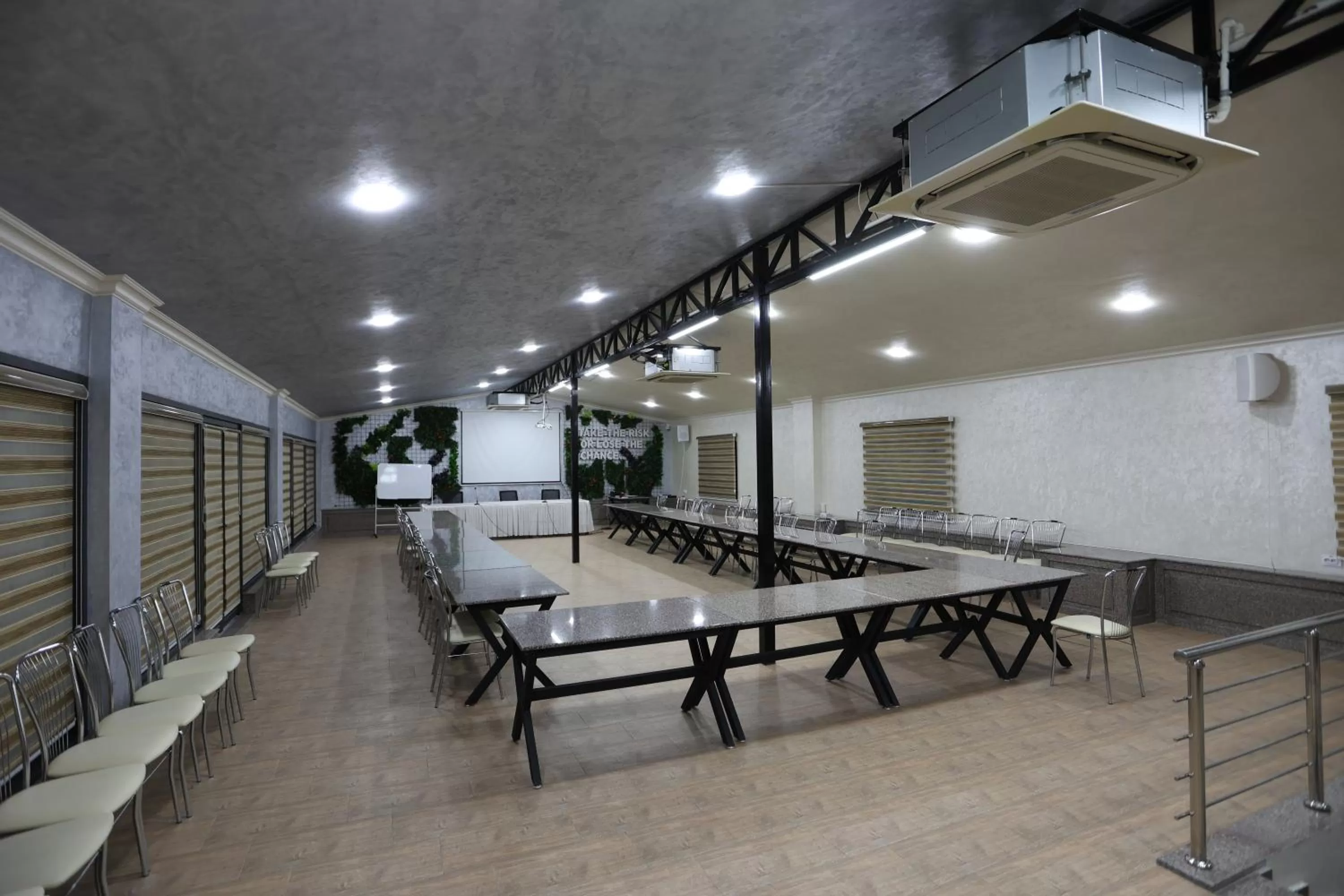 Meeting/conference room in CHlNOR HOTEL