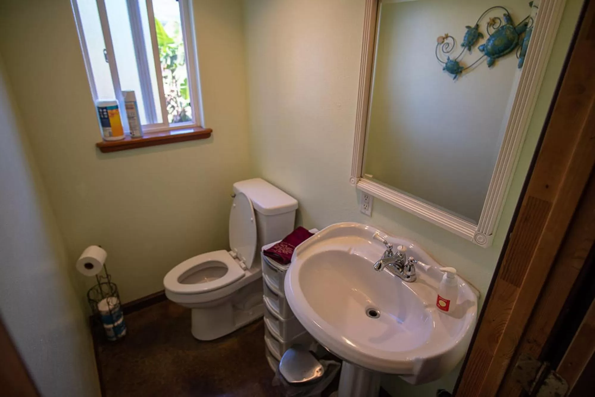 Bathroom in God's Peace of Maui