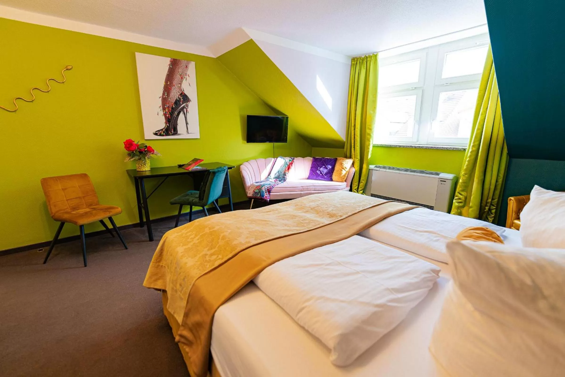 Bed in Boutique Hotel Rothenburger Hof