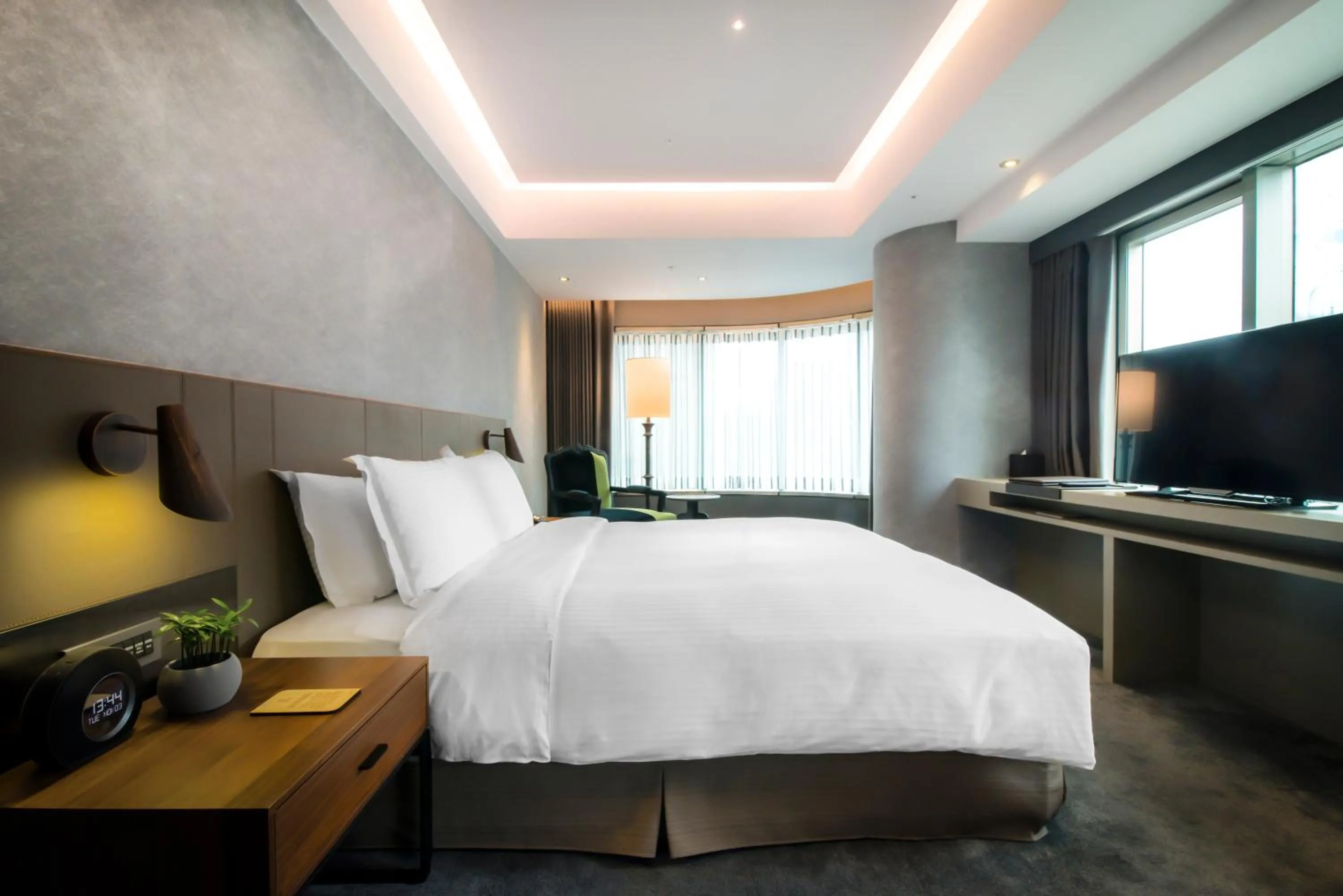 Photo of the whole room, Bed in CHECK inn Taipei Nanjing