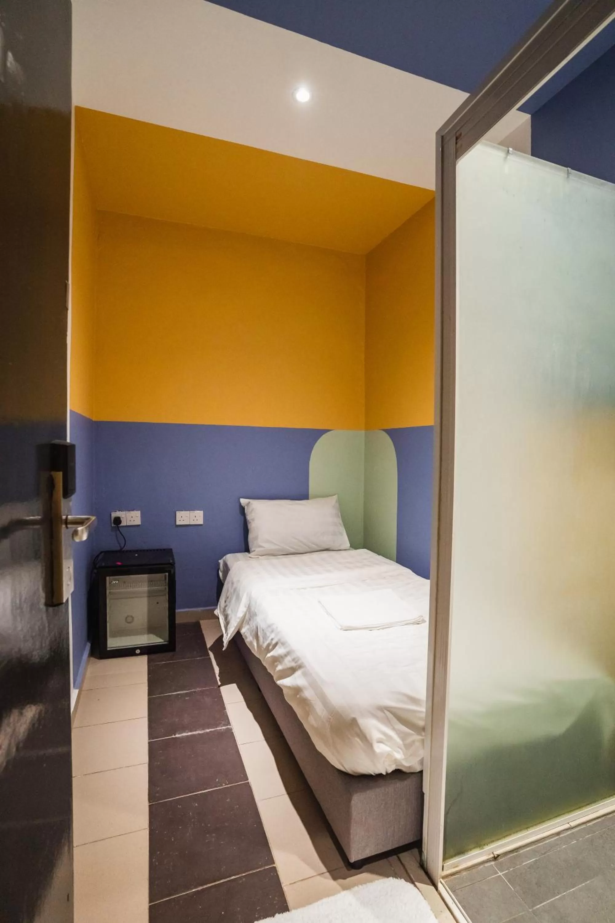 Bed in The Cave By Cactus Hotel Skudai