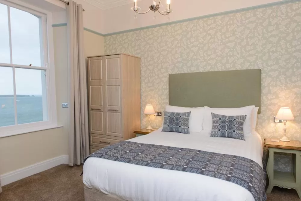 Sea view, Bed in Giltar Hotel