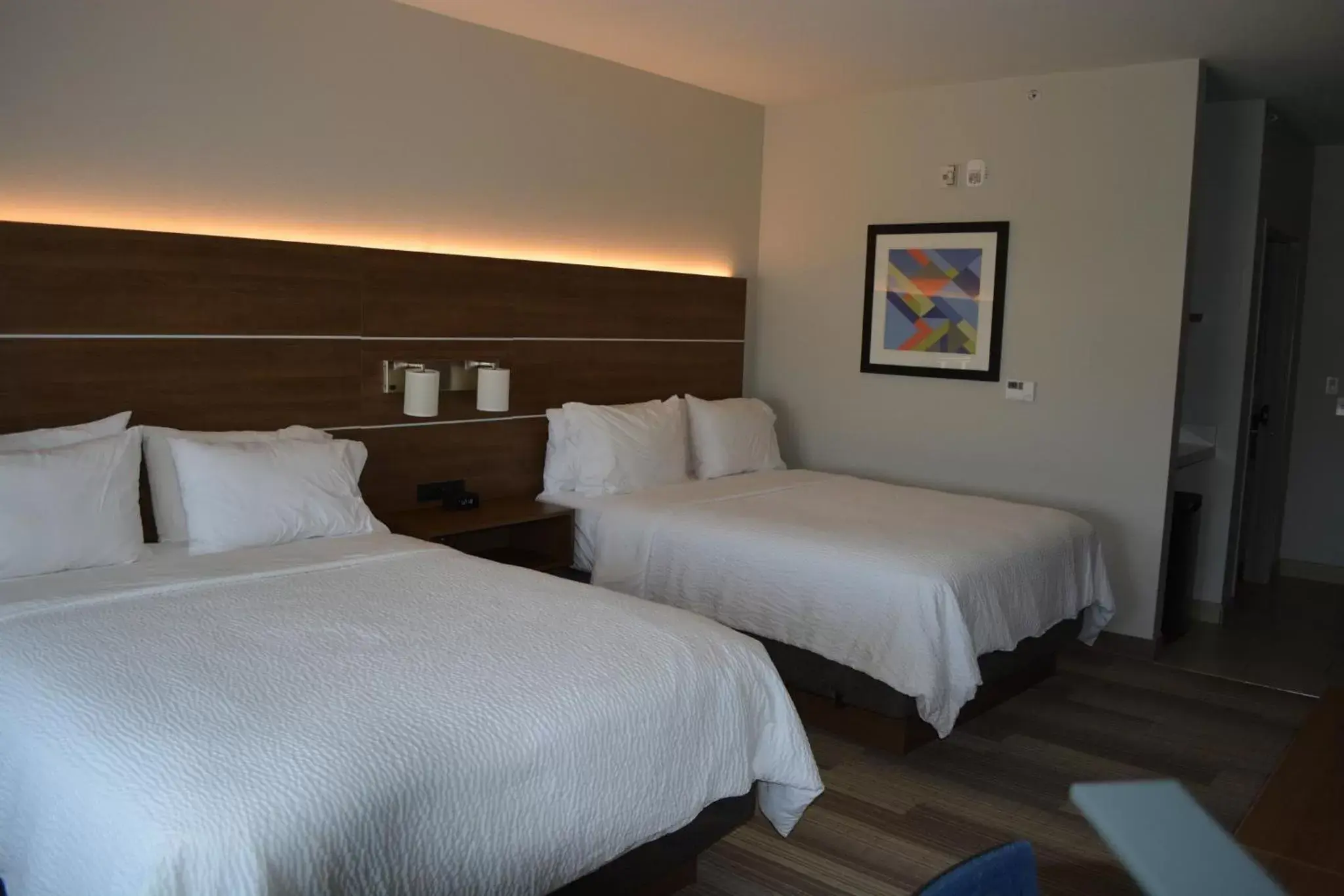 Standard Queen Room with Two Queen Beds in Holiday Inn Express & Suites - Liberal by IHG Standard Queen Room with Two Queen Beds in Holiday Inn Express & Suites - Liberal by IHG