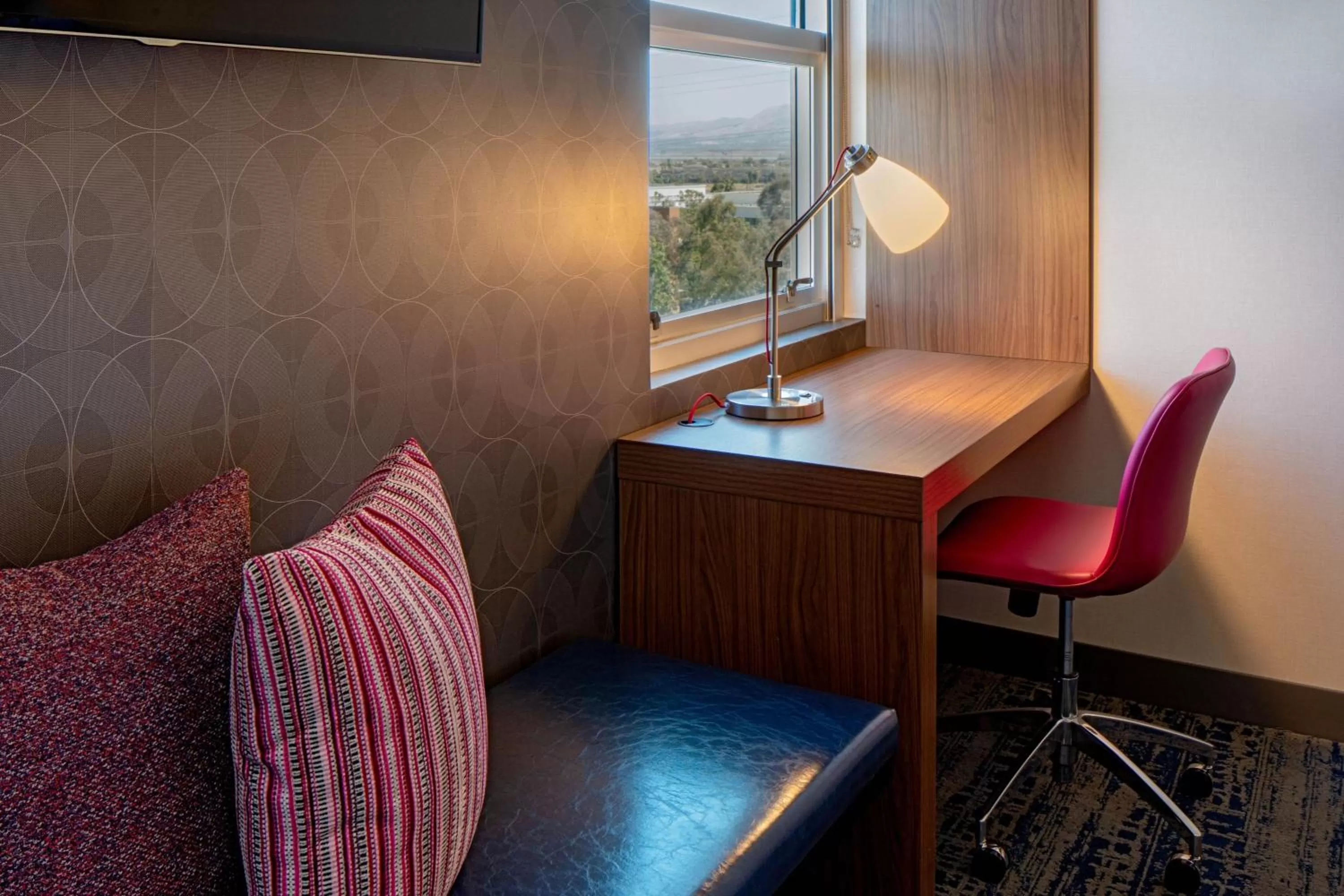 Photo of the whole room in Aloft Santa Clara - San Jose North