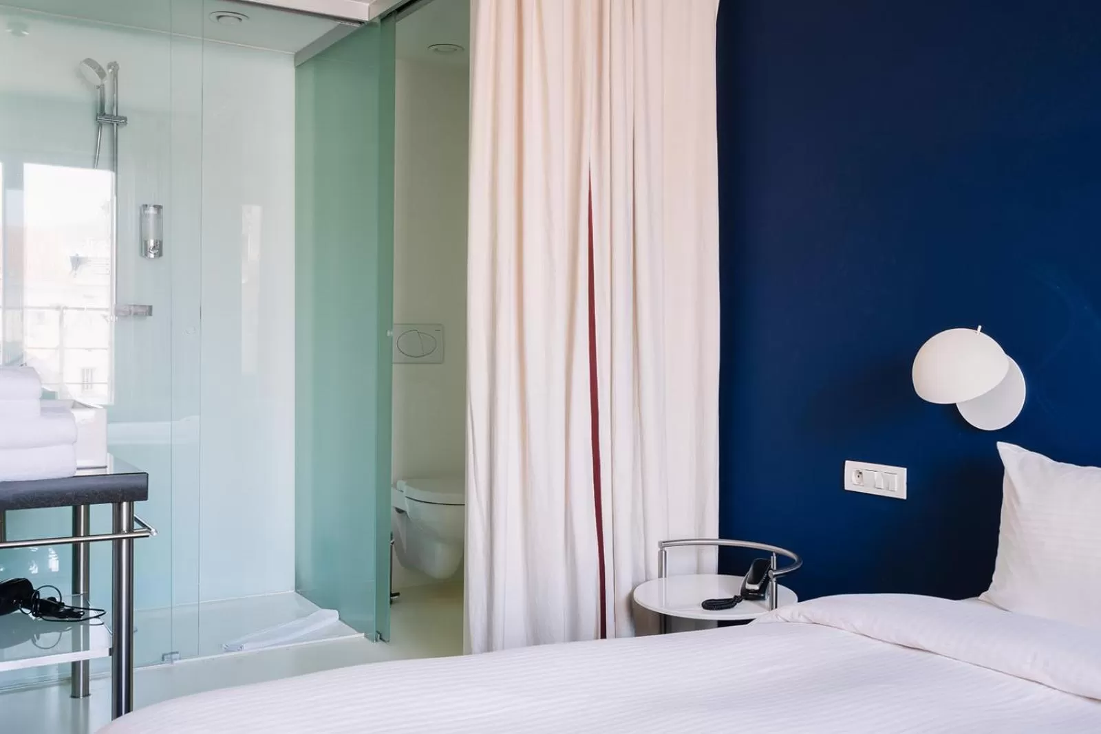 Toilet in Smartflats - Pacific Brussels