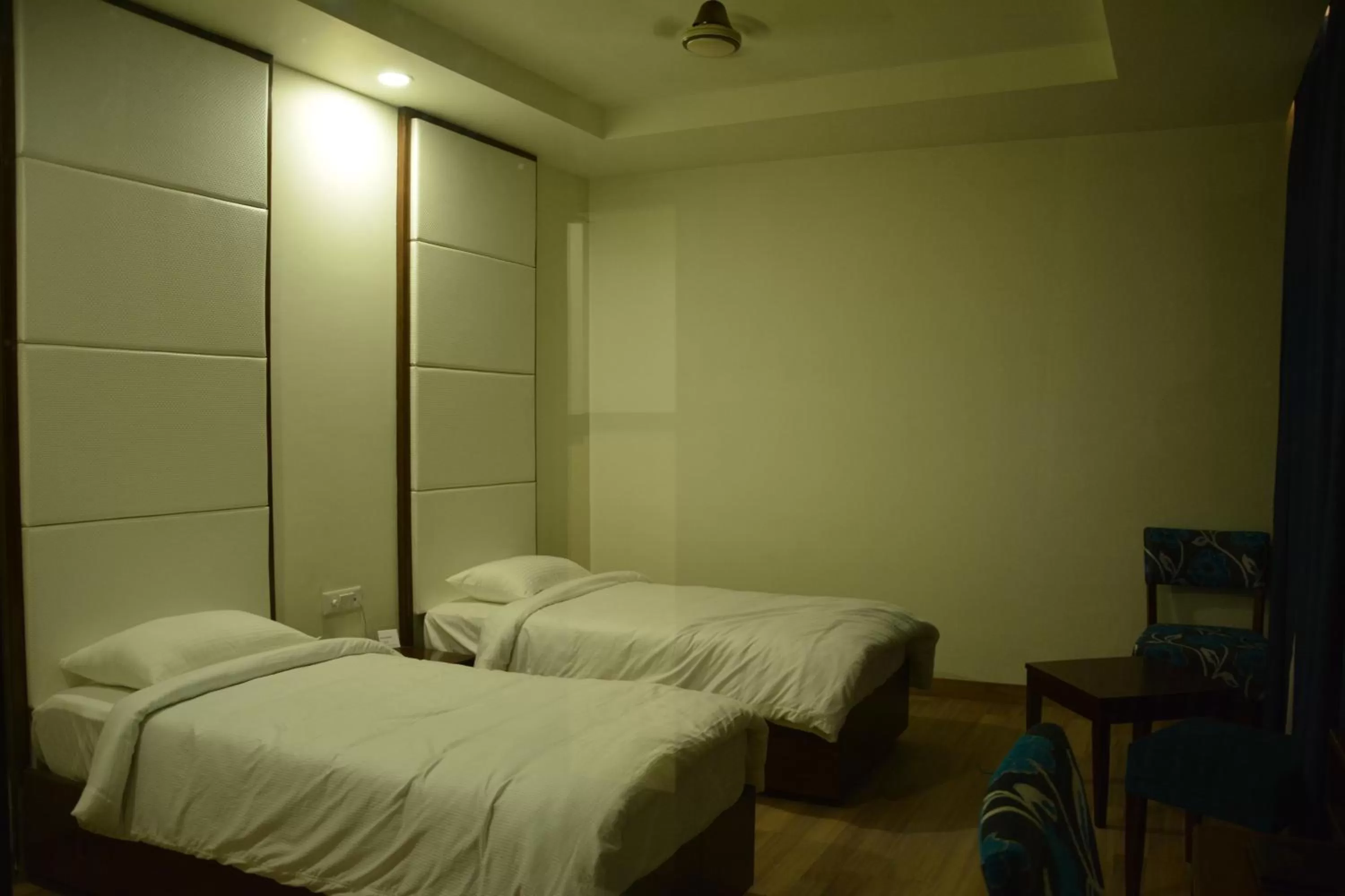 Bed in Green Hotel & Restaurant