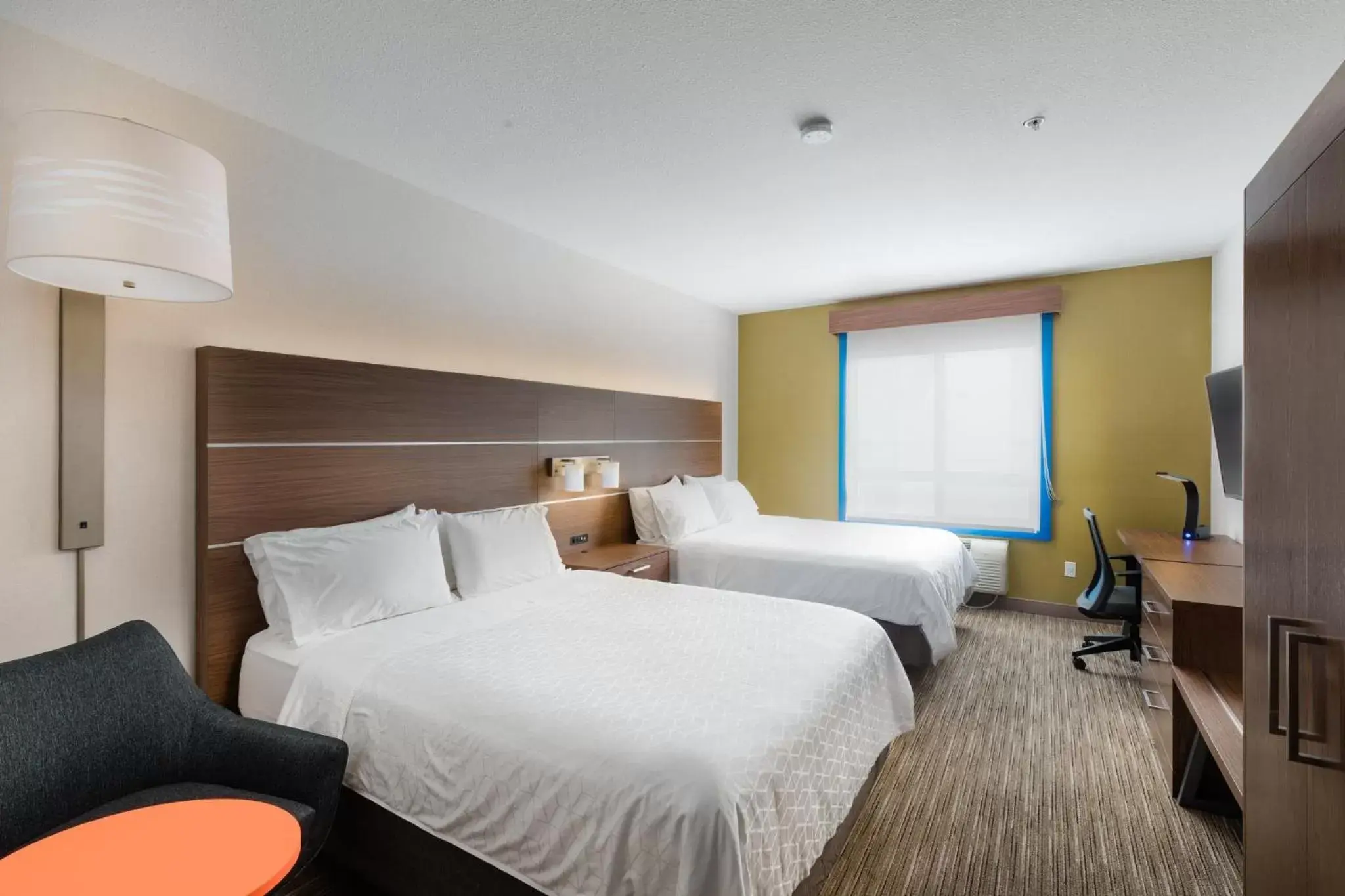 Standard Room with Two Queen Beds in Holiday Inn Express Grande Prairie, an IHG Hotel Standard Room with Two Queen Beds in Holiday Inn Express Grande Prairie, an IHG Hotel