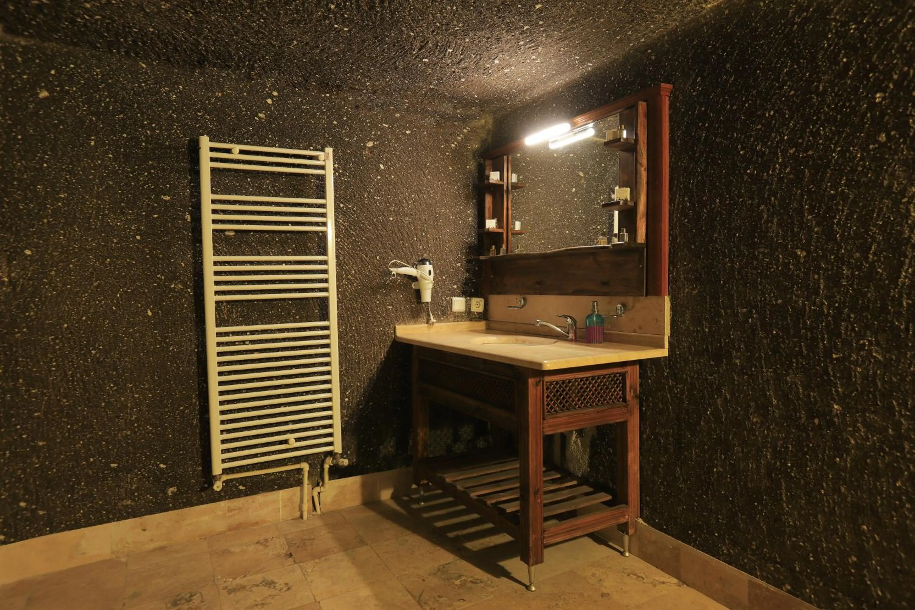 Shower in Antique Terrace Cave Suites