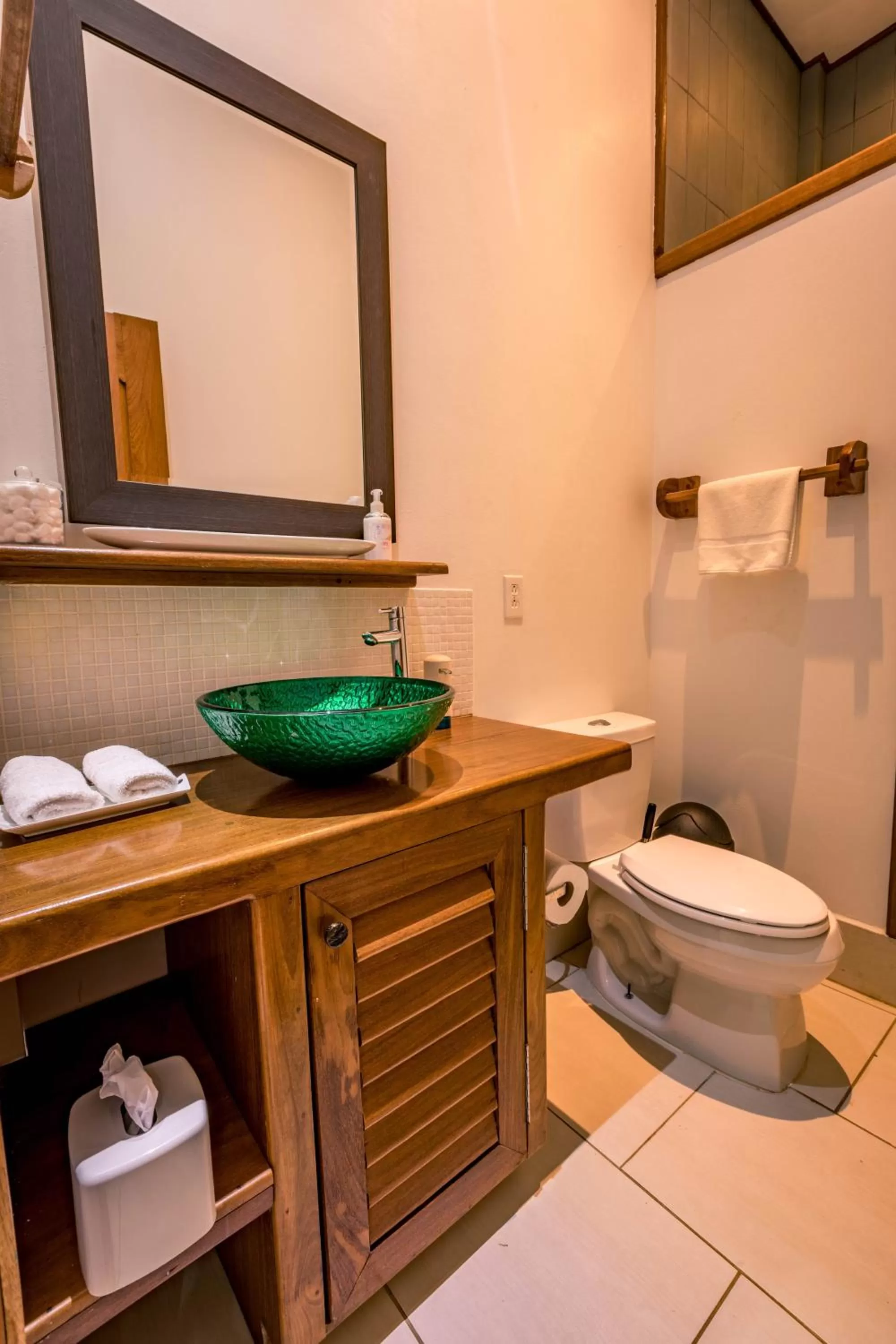 Bathroom in The Hummingbird