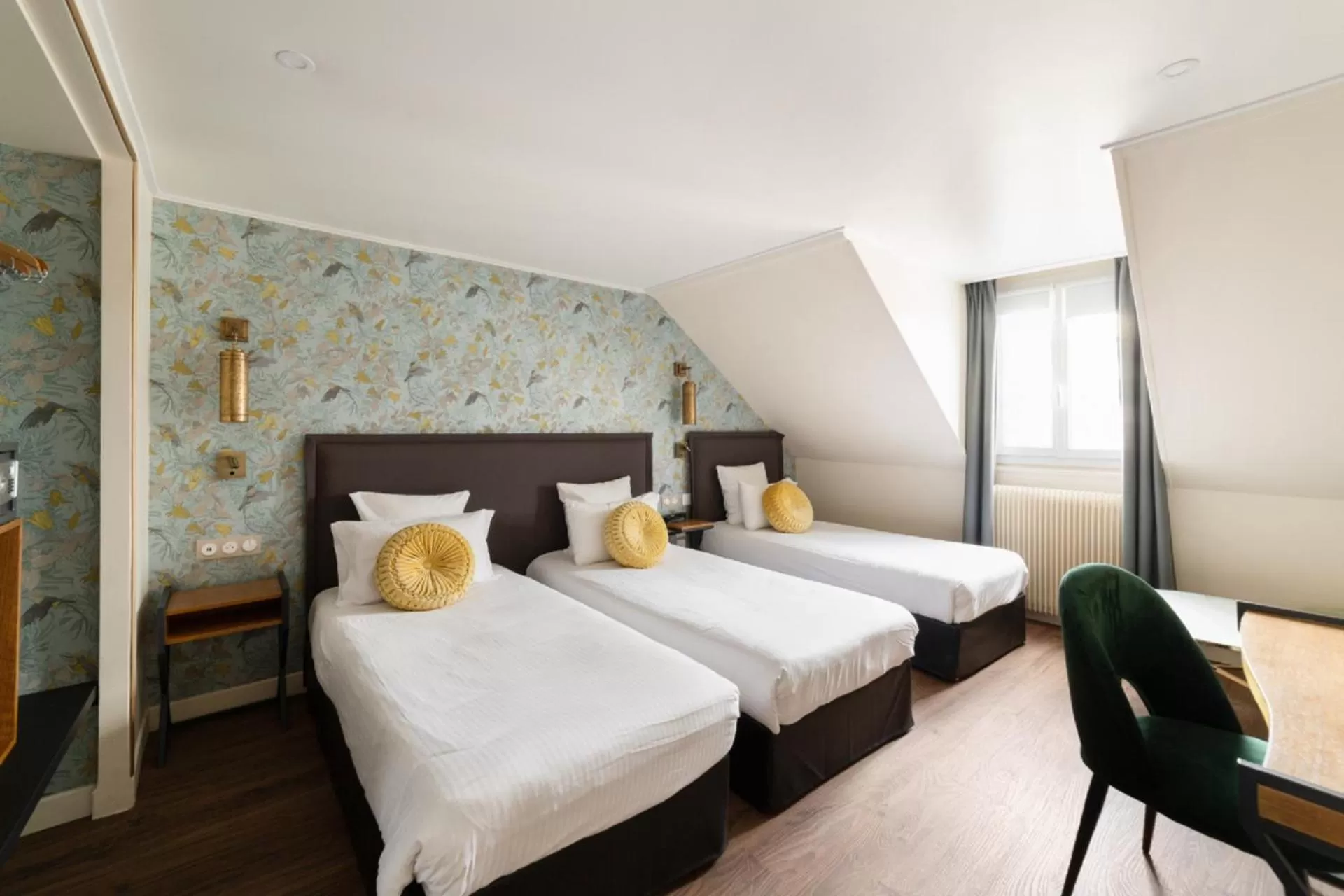 Photo of the whole room, Bed in Moris Grands Boulevards