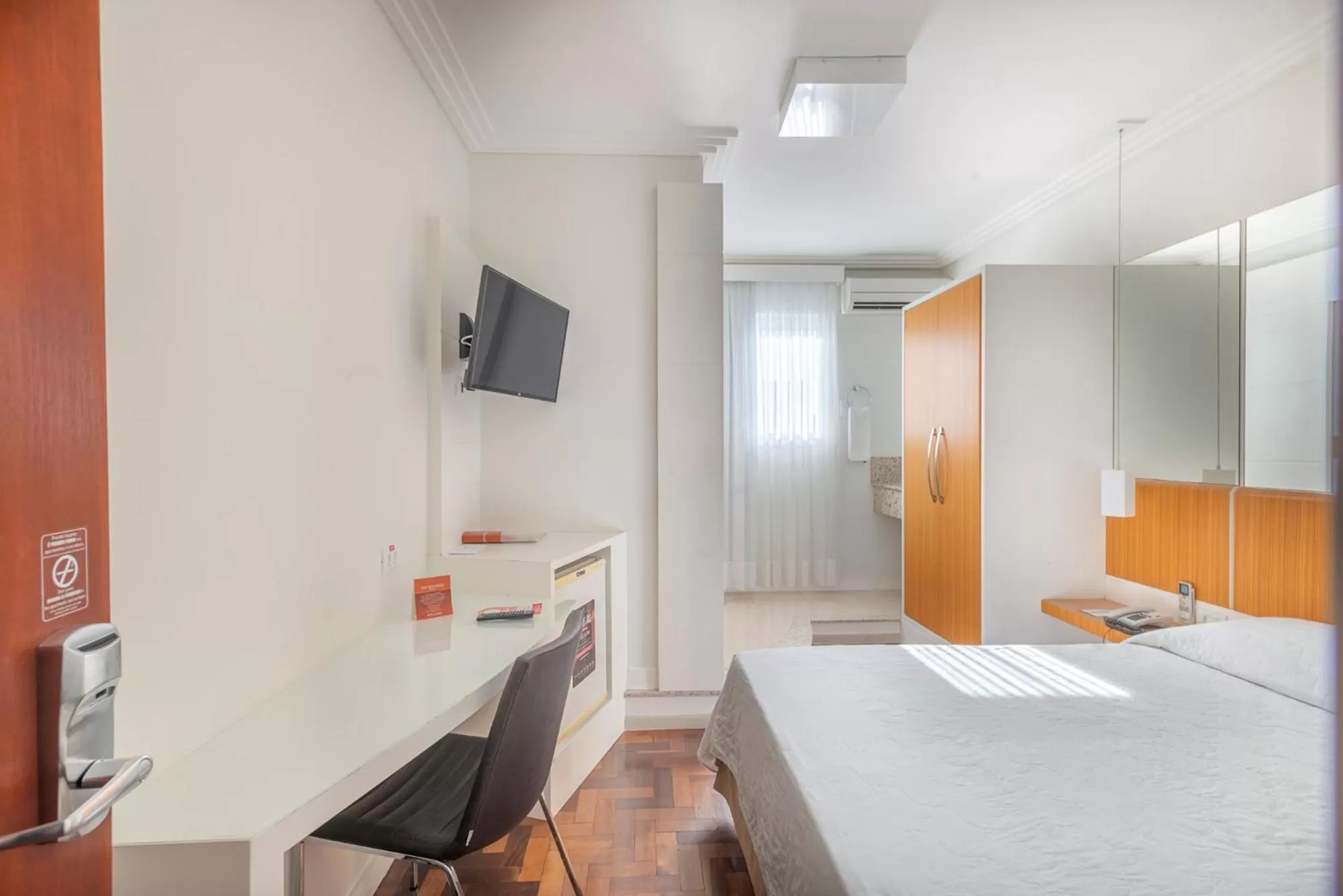 Bed in Hotel Glória