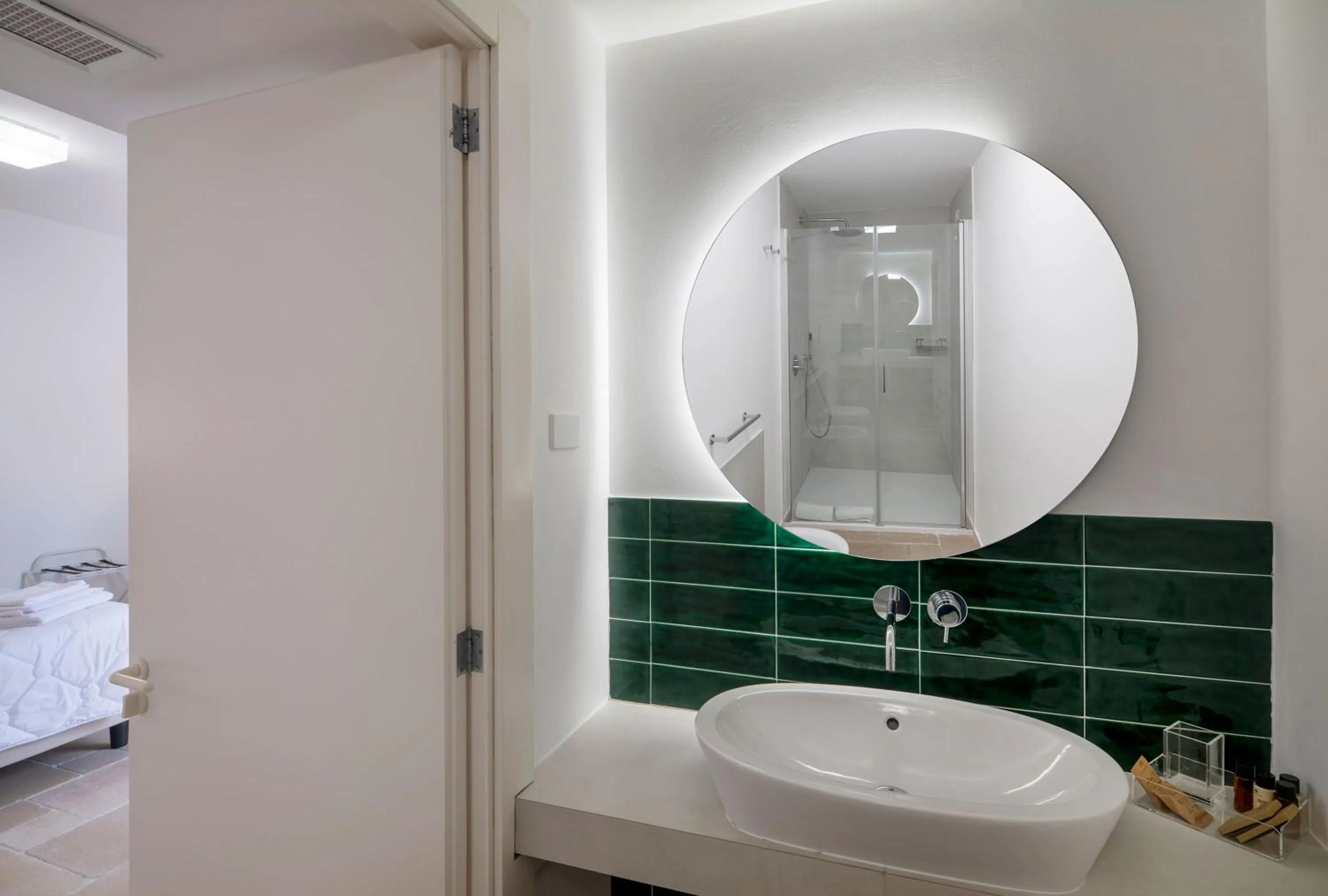 Bathroom in Dimora San Giuseppe Hotel & SPA