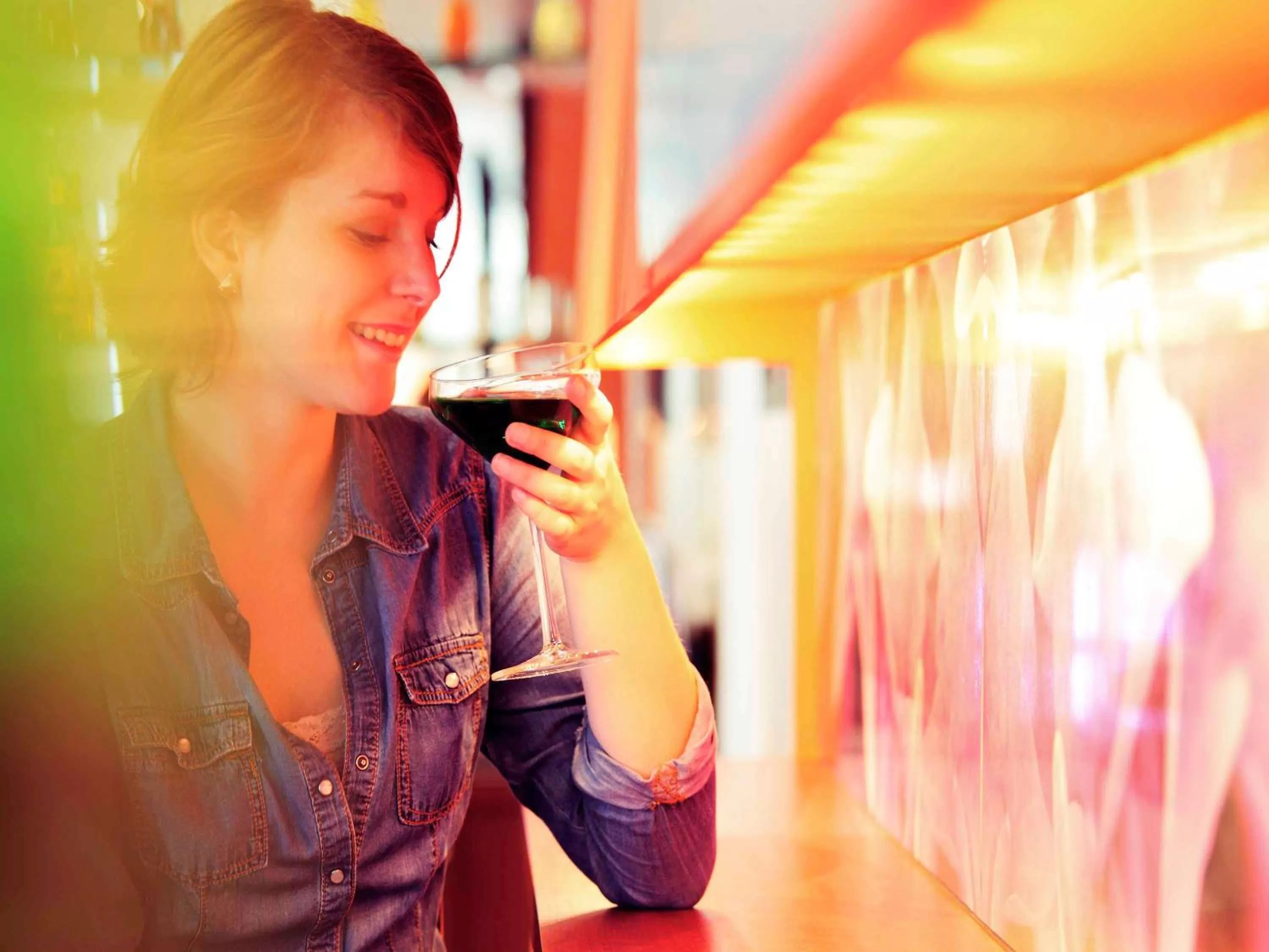 Lounge or bar in Novotel Manila Araneta City Hotel