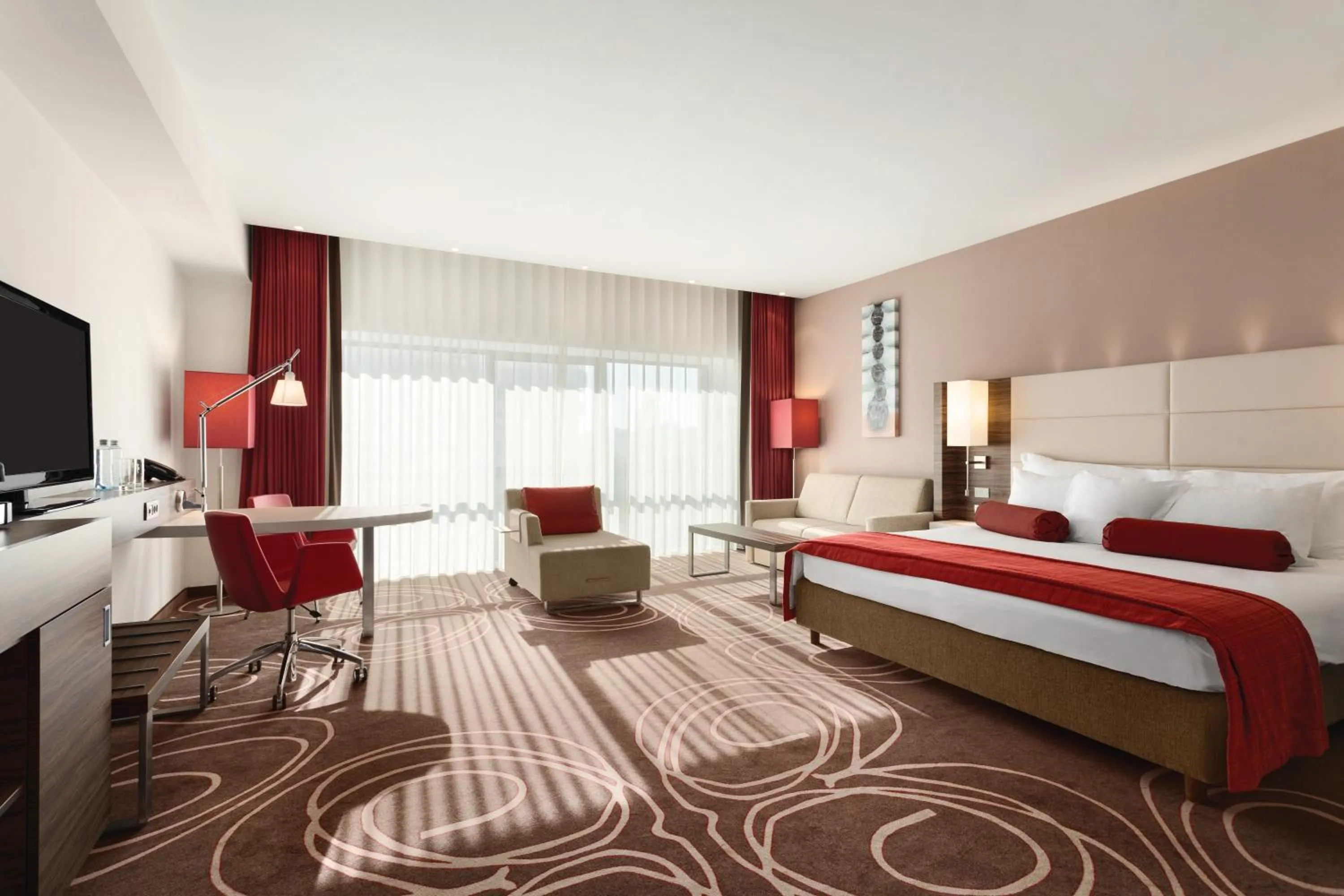 Day, Bed in Hotel Ramada Pitesti