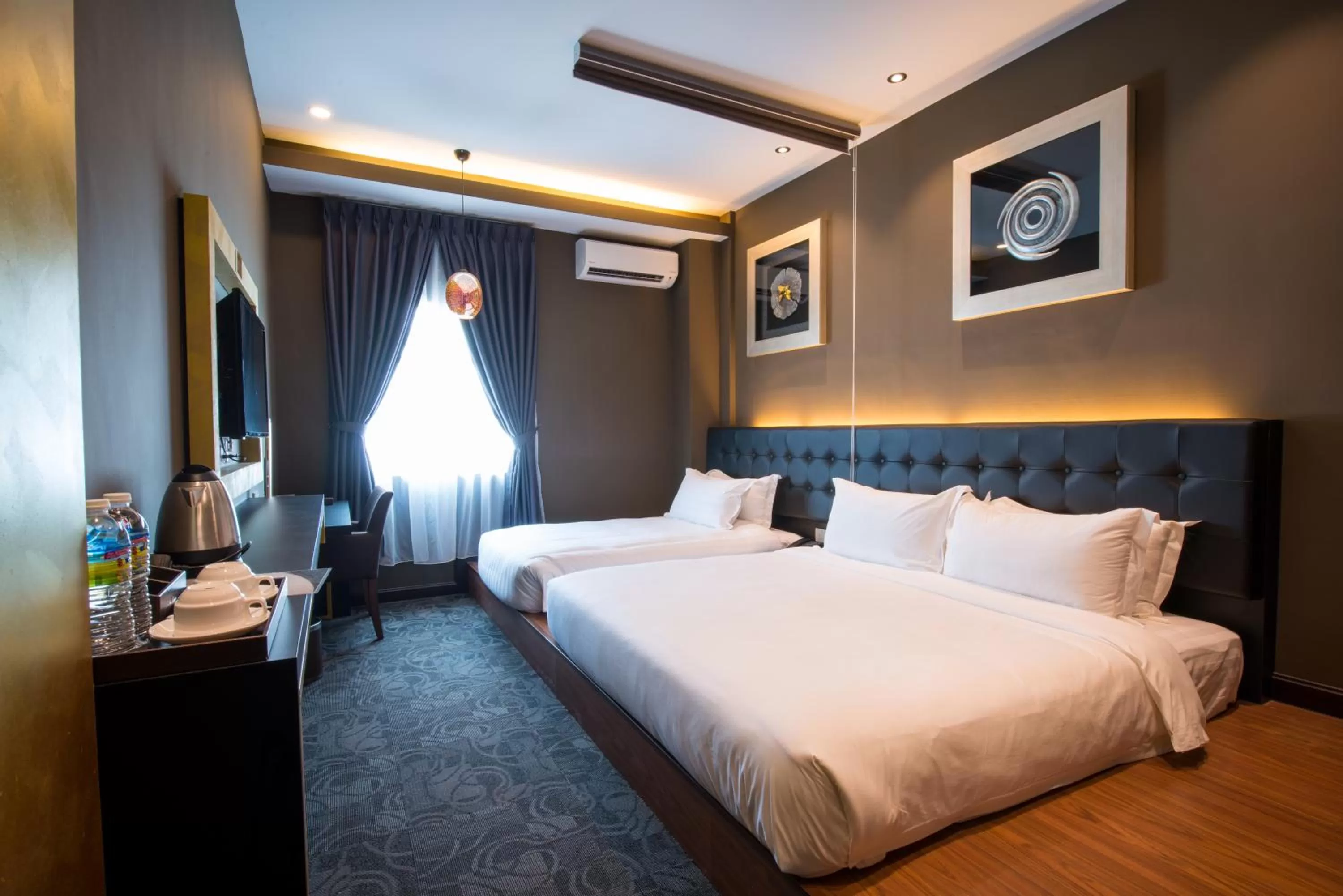 Bed in Asiatic Hotel