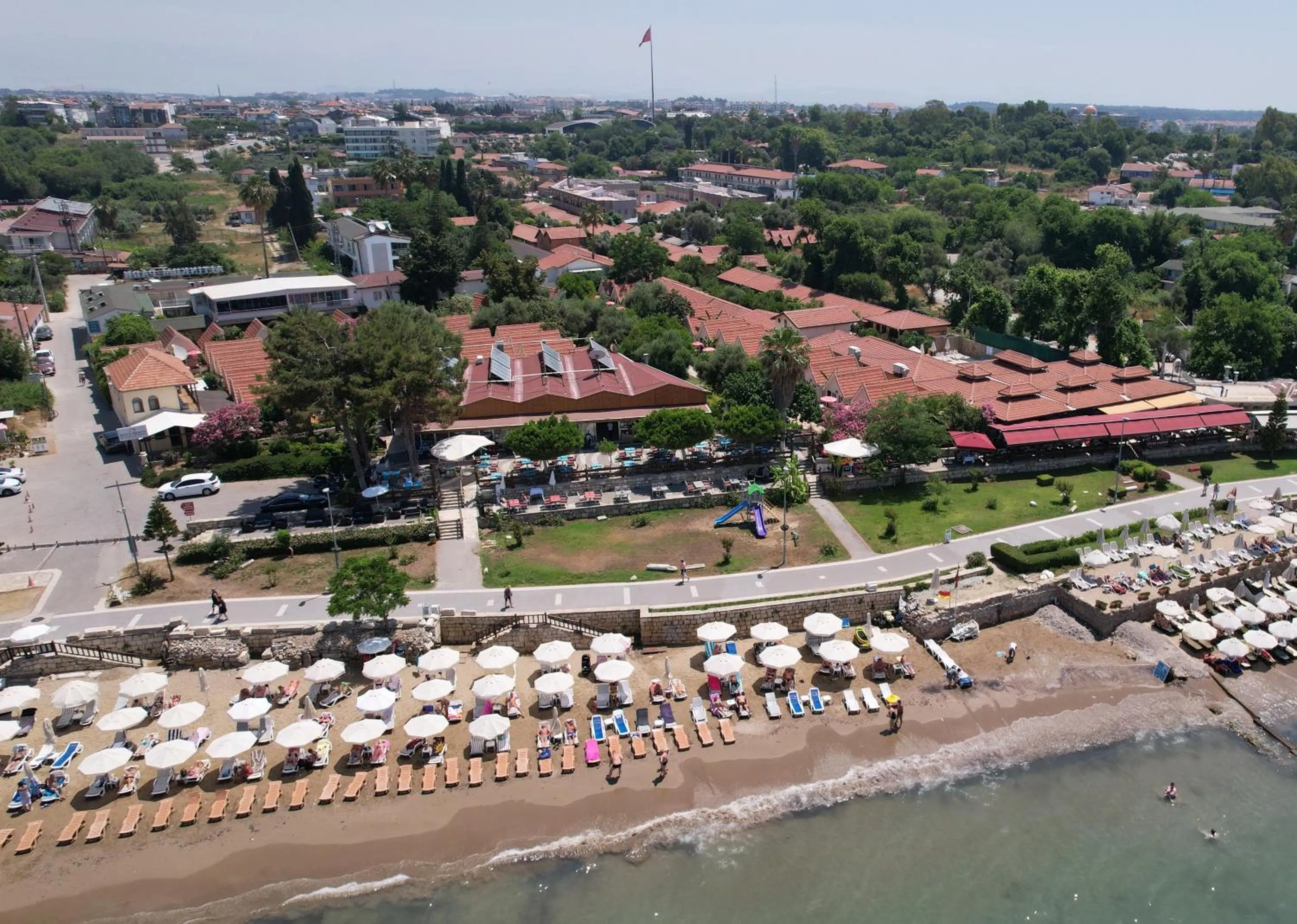 Property building in Clover Magic Park Side Hotel