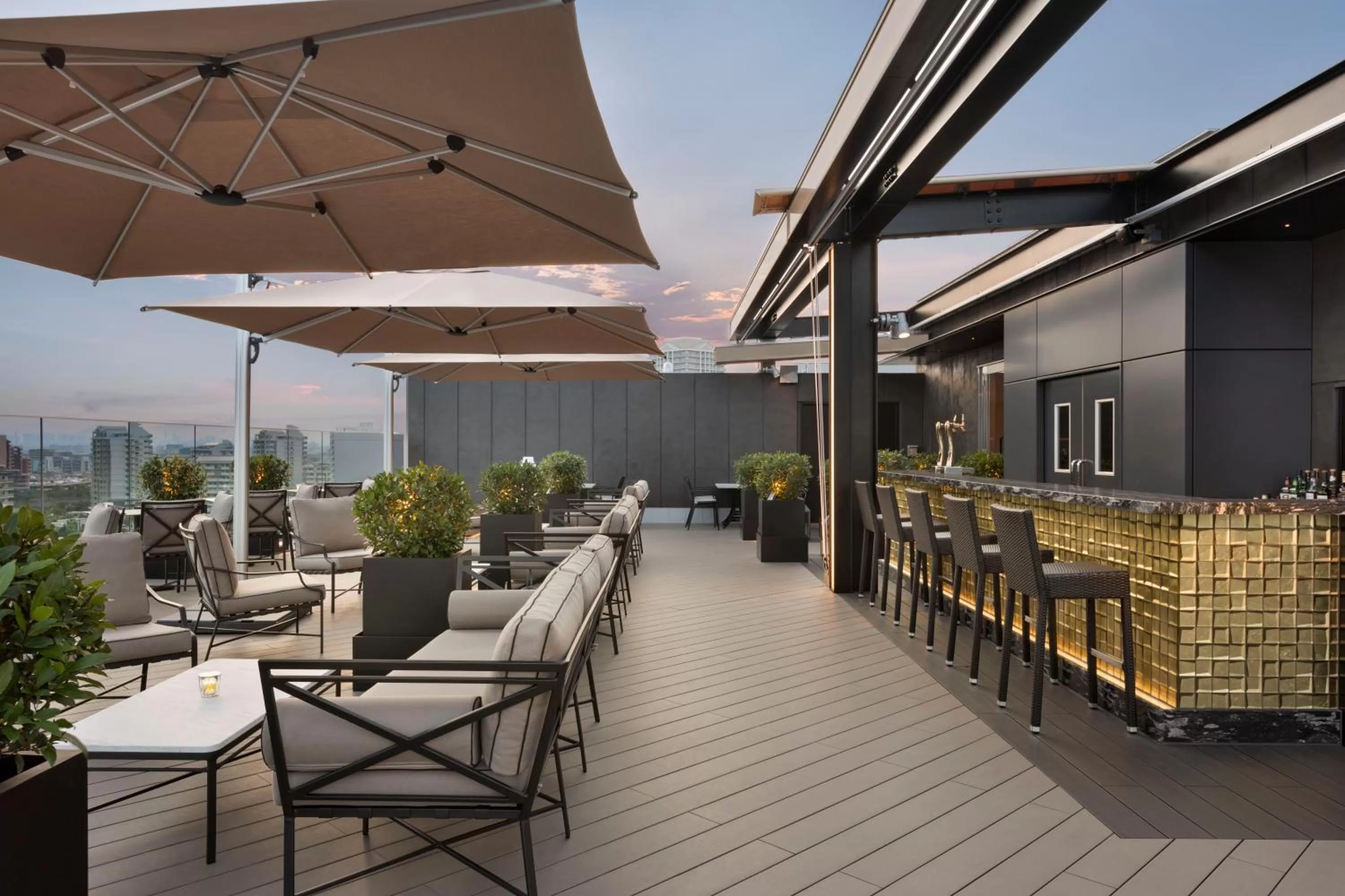 Lounge or bar in Hyatt Regency Tokyo Bay