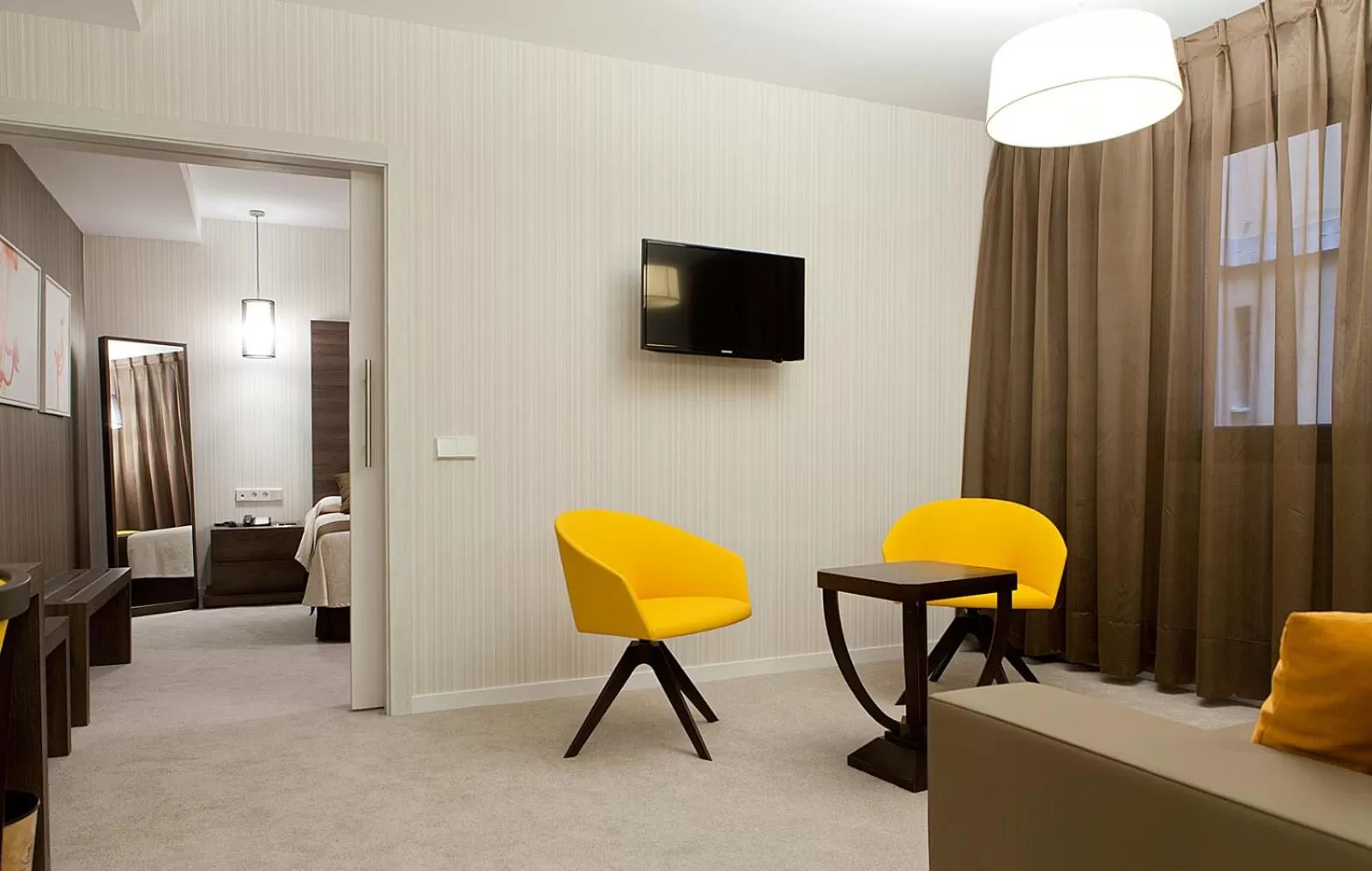 Communal lounge/ TV room in Hotel Liabeny