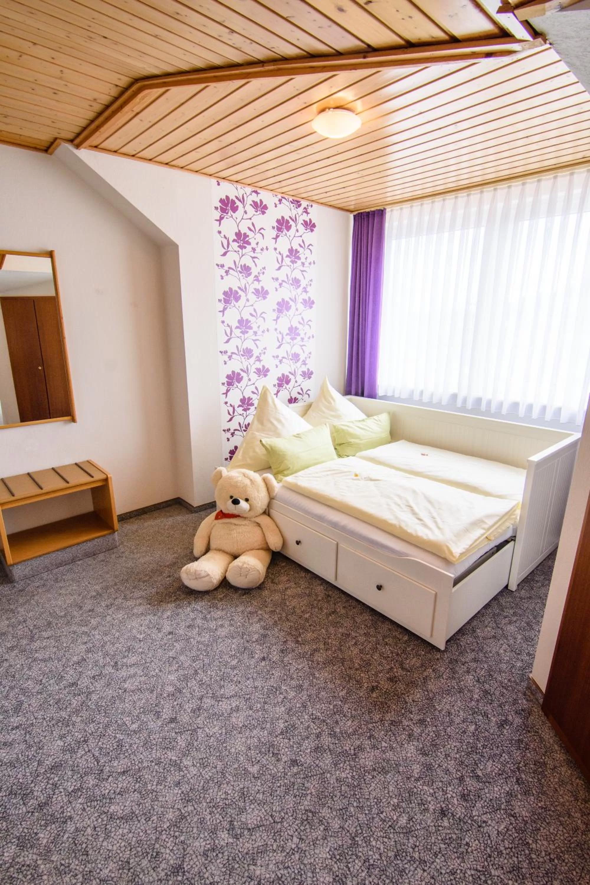 Bed in Landhotel Henkenhof Willingen