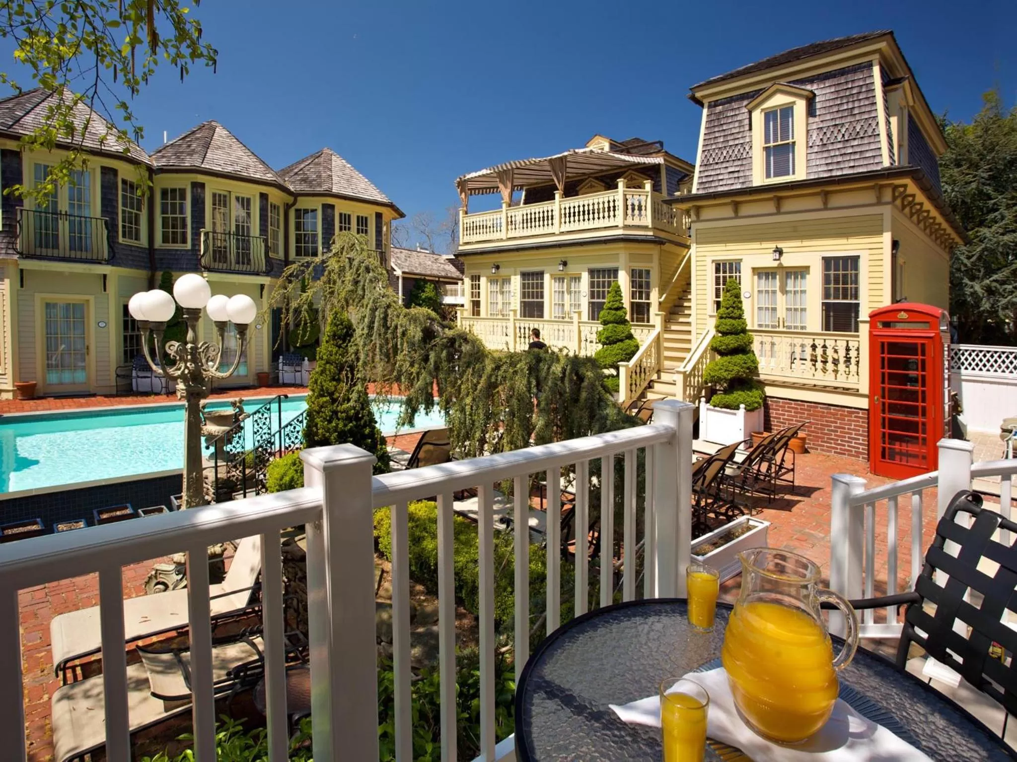 Property building in Brass Key Guesthouse Adults Only