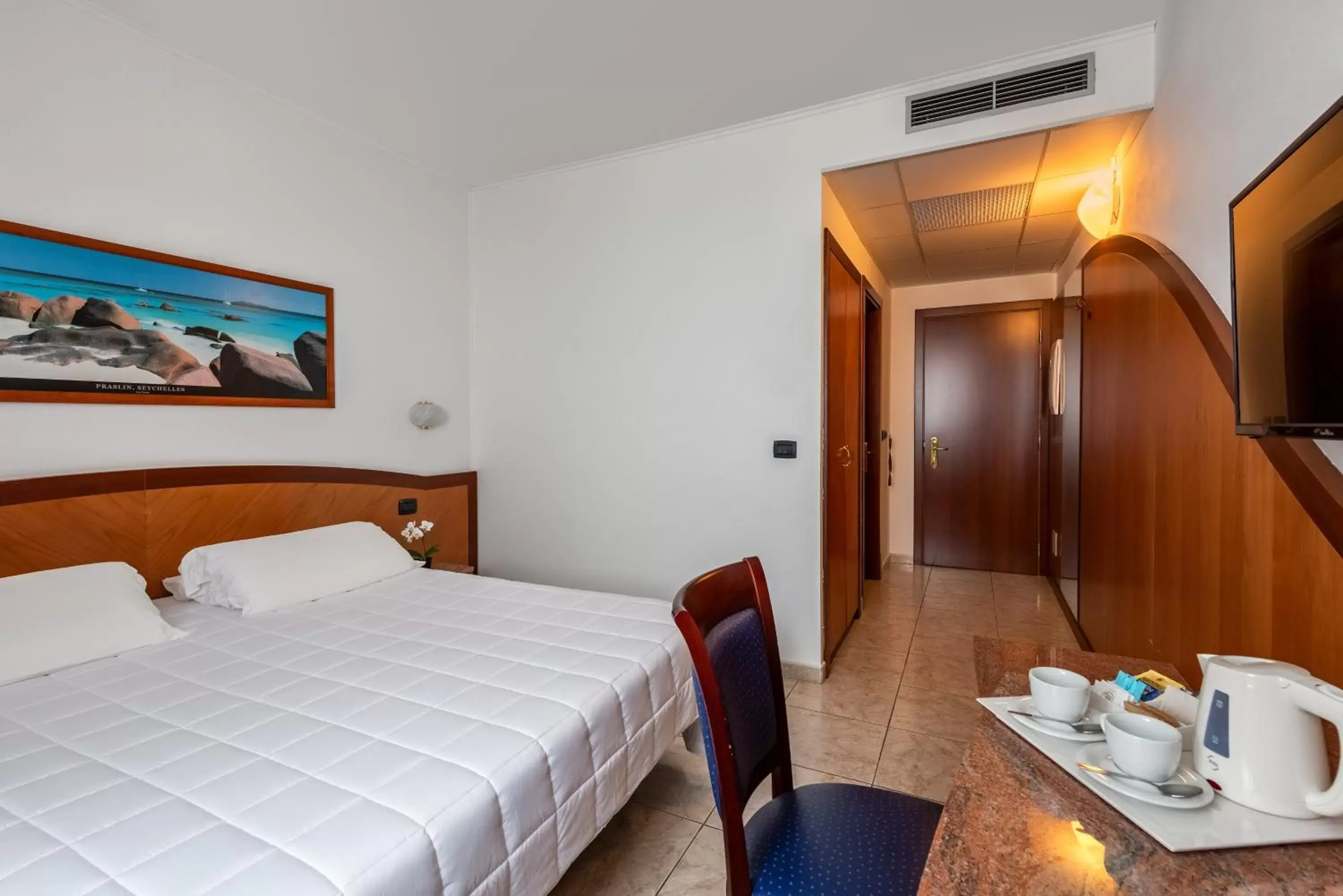 Classic Double Room in Rivoli Hotel Classic Double Room in Rivoli Hotel