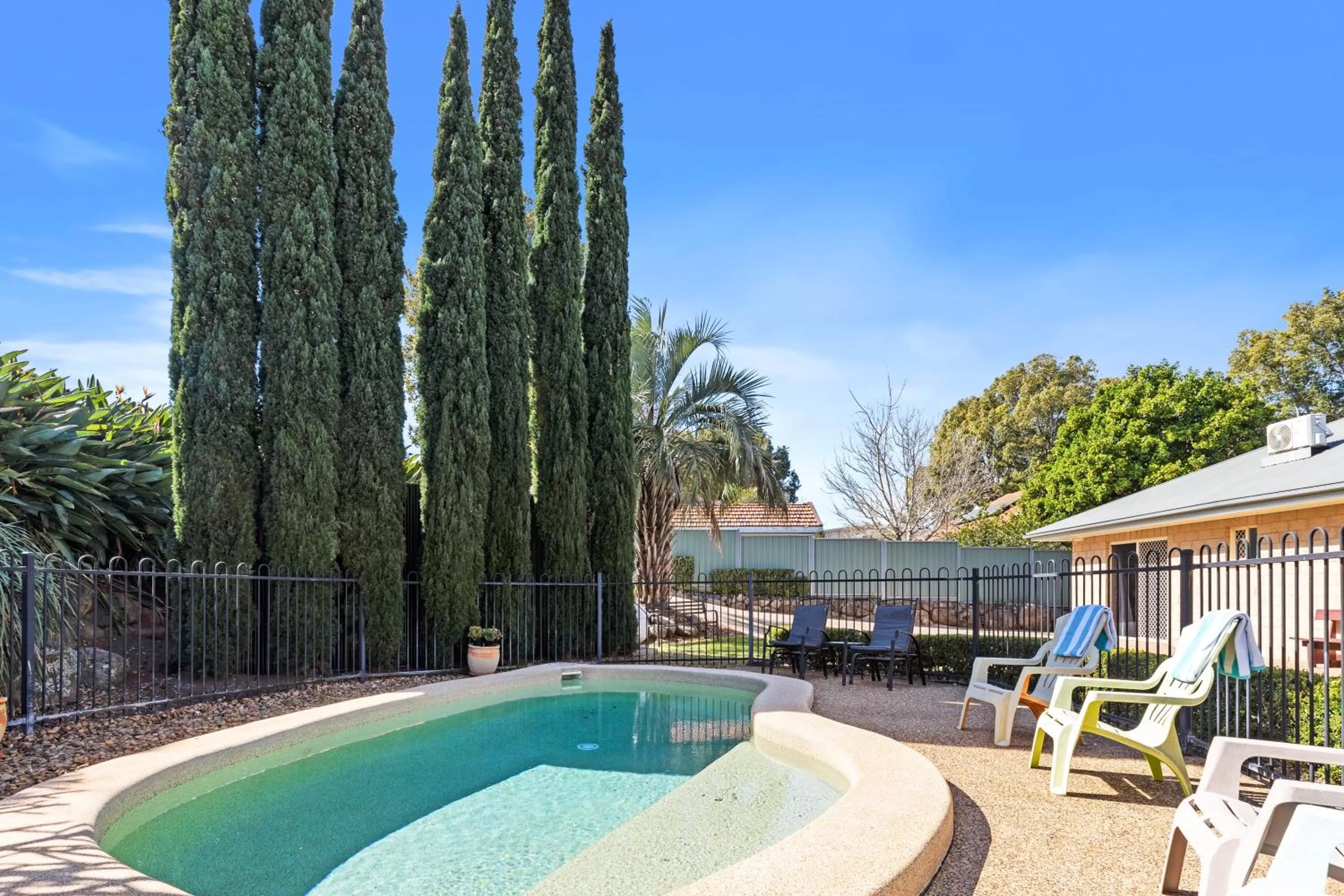  in Great Divide Motor Inn