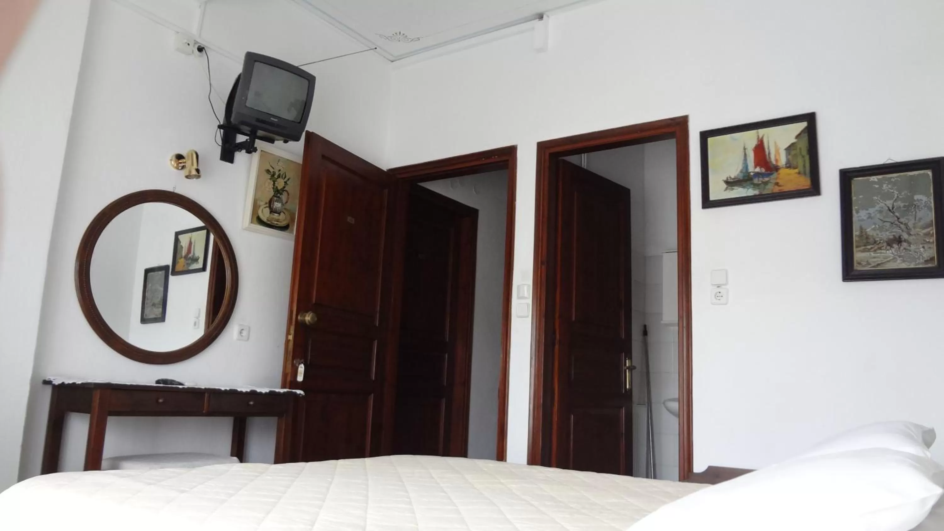 Decorative detail, Bed in Acropolis Hotel