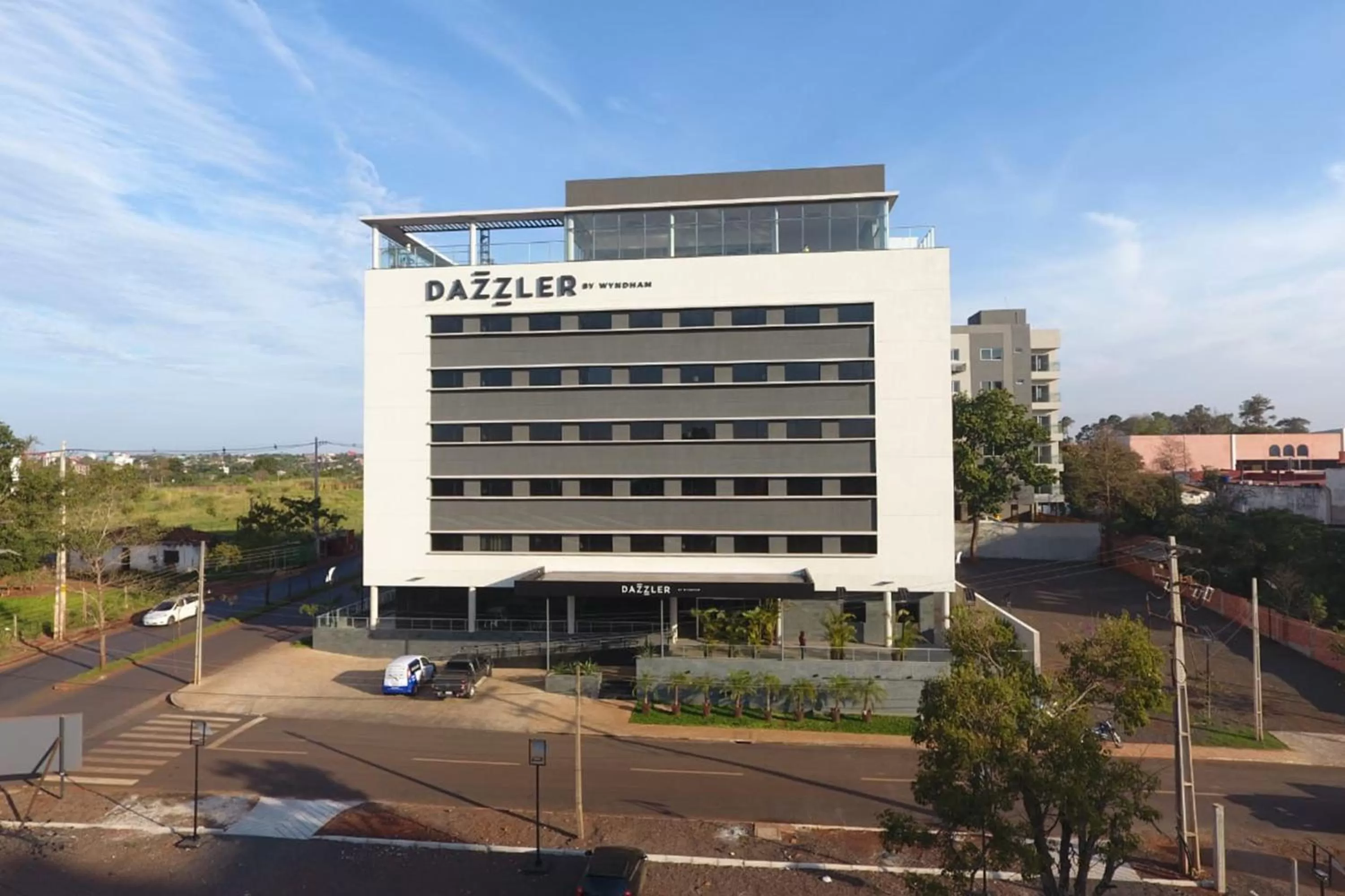 Facade/entrance in Dazzler by Wyndham Ciudad del Este