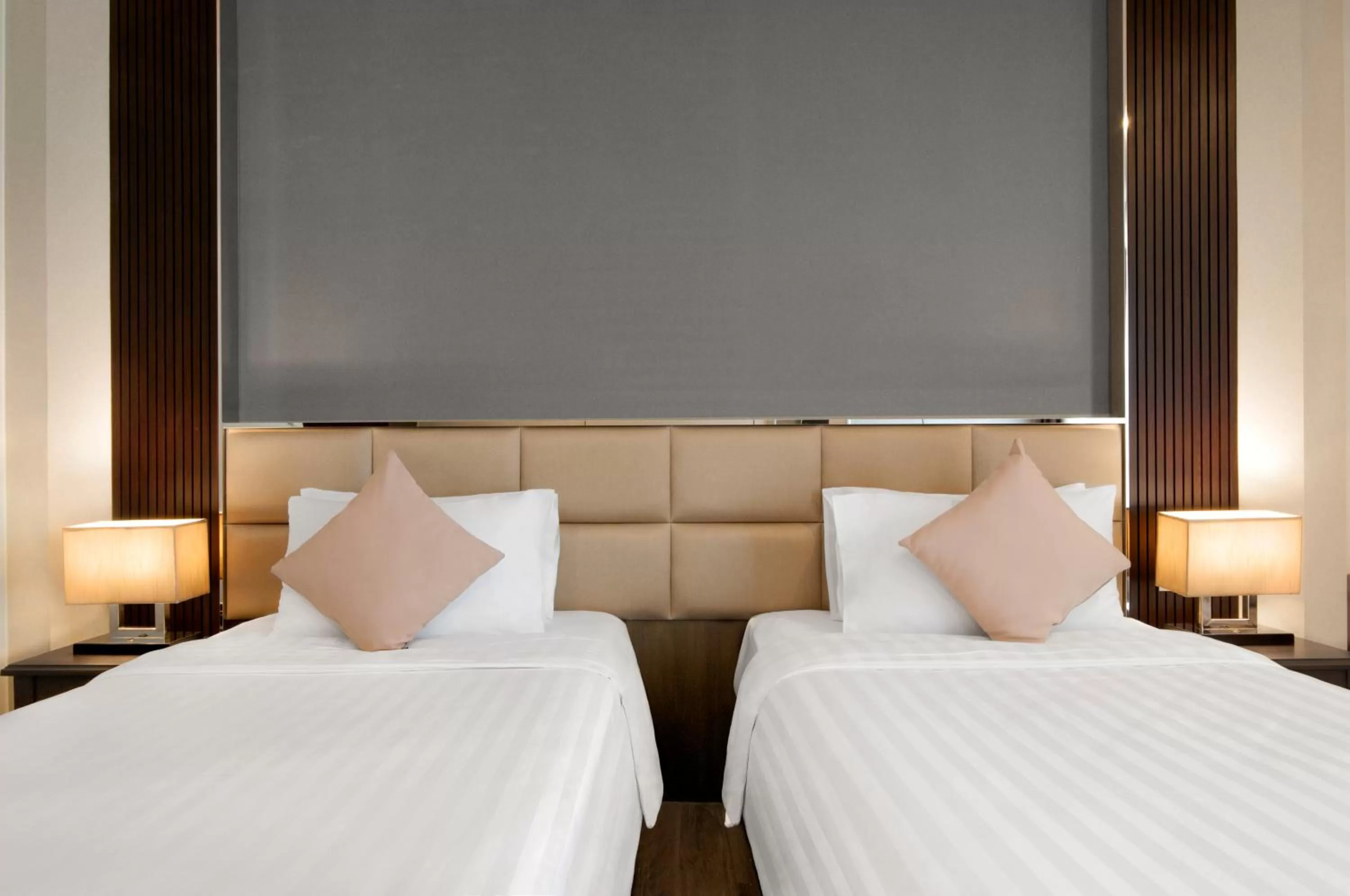 Bedroom, Bed in SureStay Plus by Best Western Sukhumvit 2