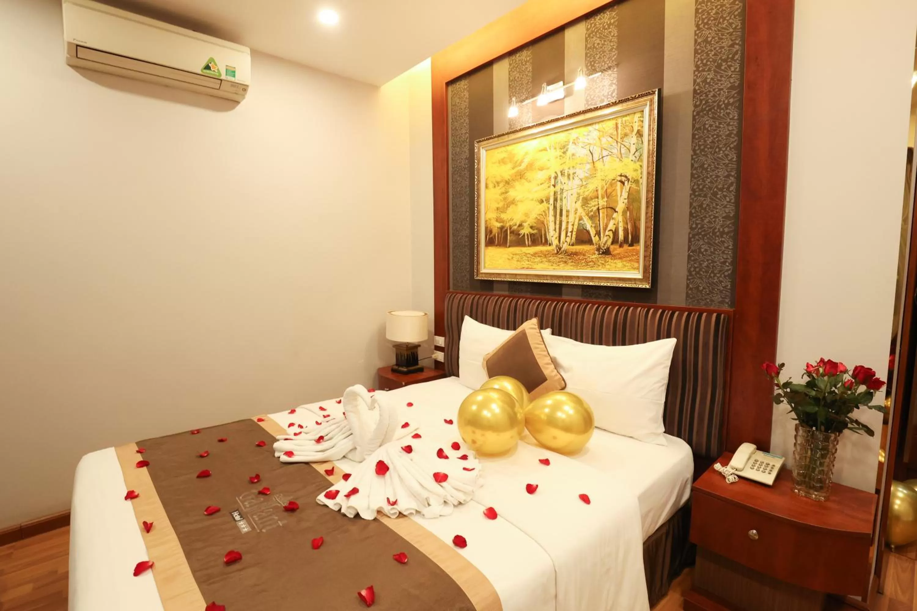 Bed in Gallant Hotel