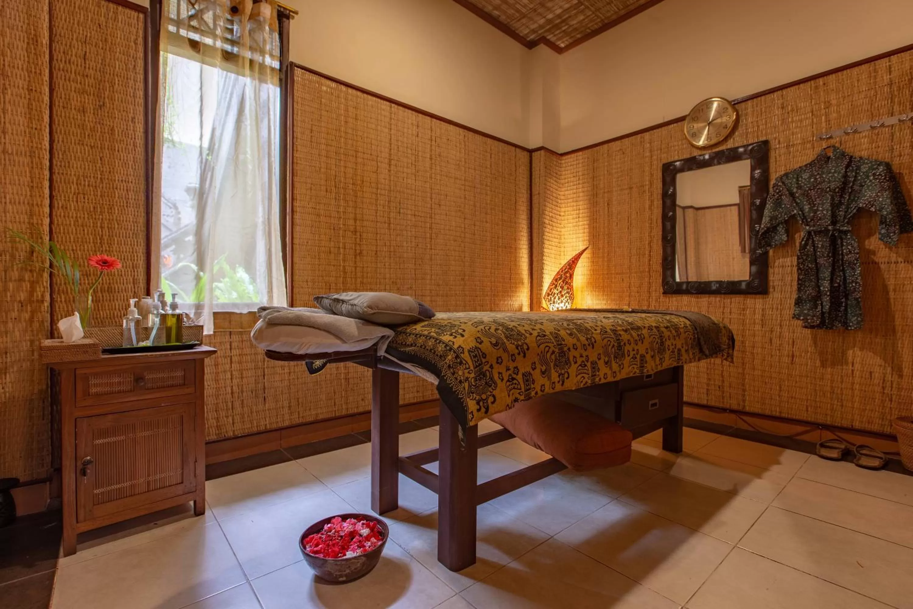 Massage in Ubud Aura Retreat
