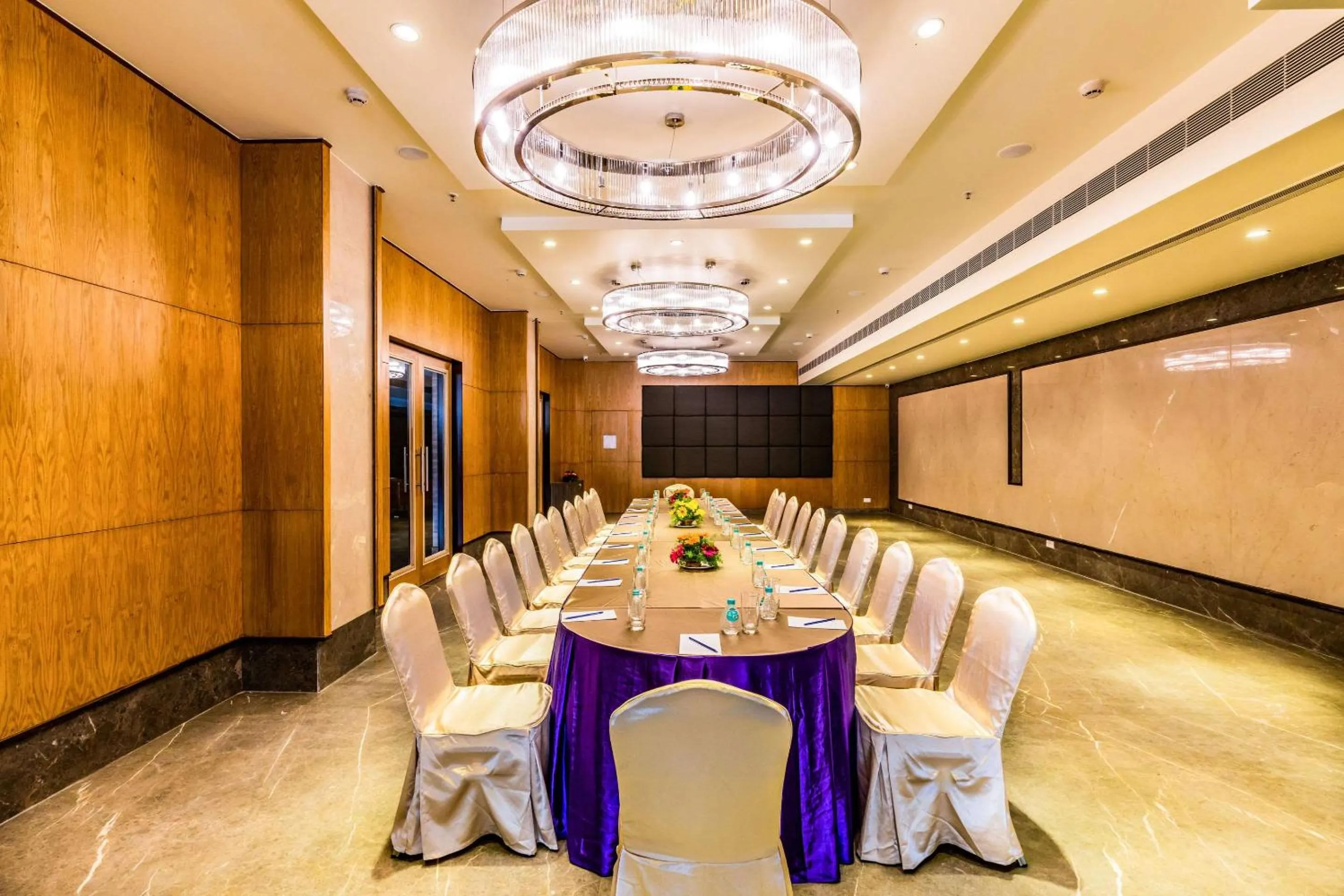 Meeting/conference room in Quality Inn Ramachandra