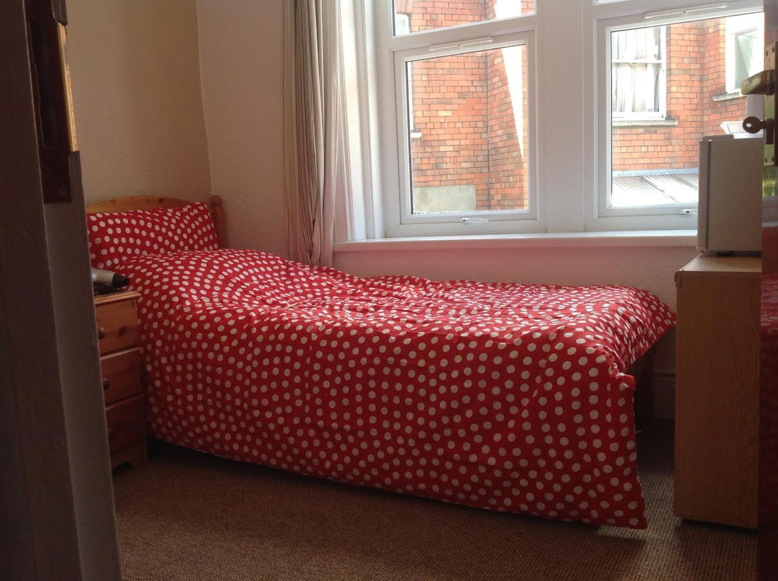 Photo of the whole room, Bed in Clift Guest House