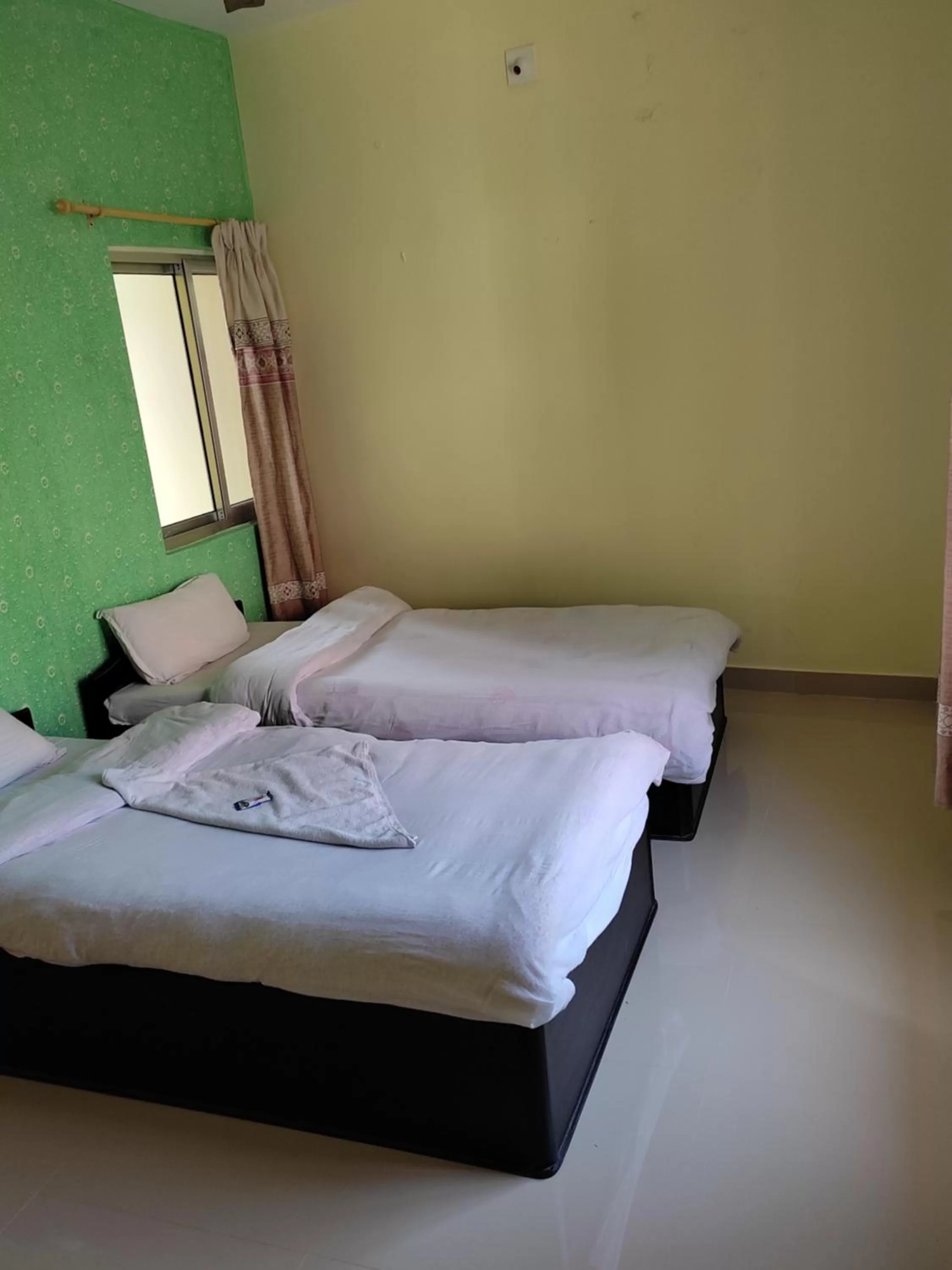 Bed in Hotel Green Hill View