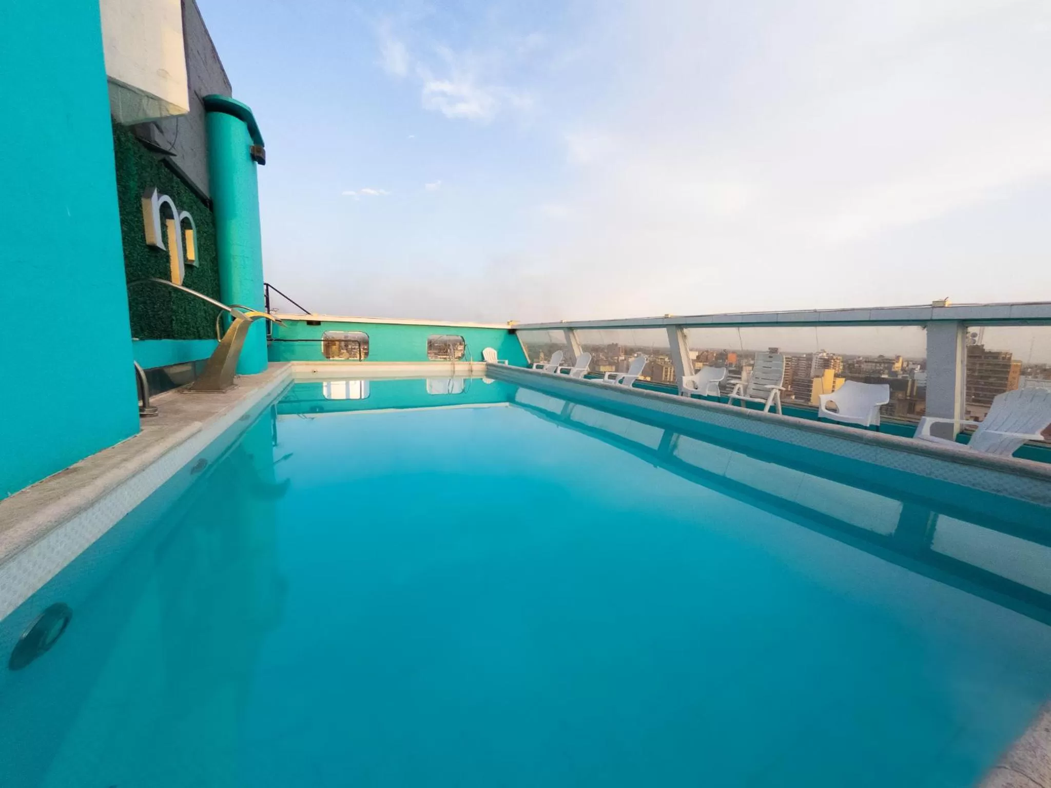 Day, Swimming Pool in Hotel Metropol