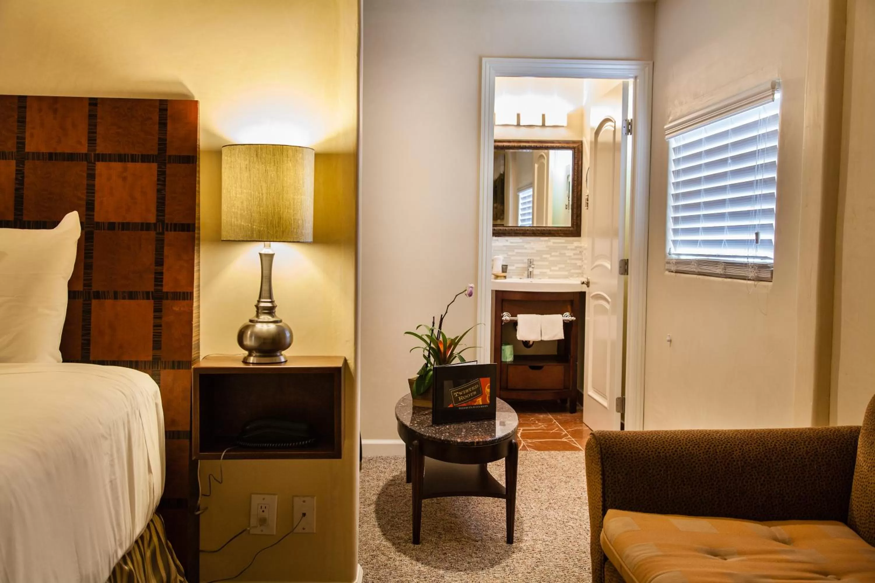 Photo of the whole room, Bed in The Vendange Carmel Inn & Suites