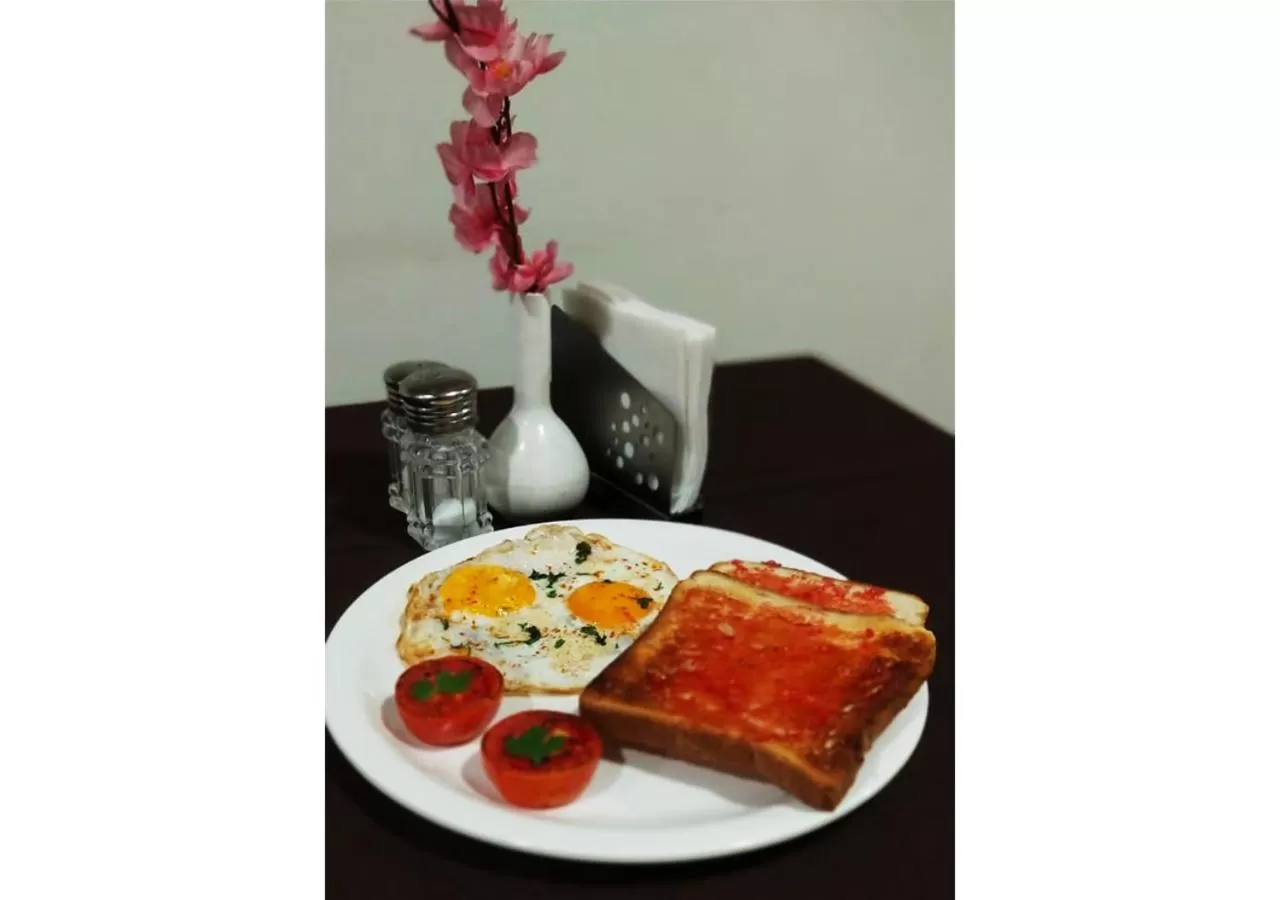 Restaurant/places to eat, Food in Hotel Planet Four