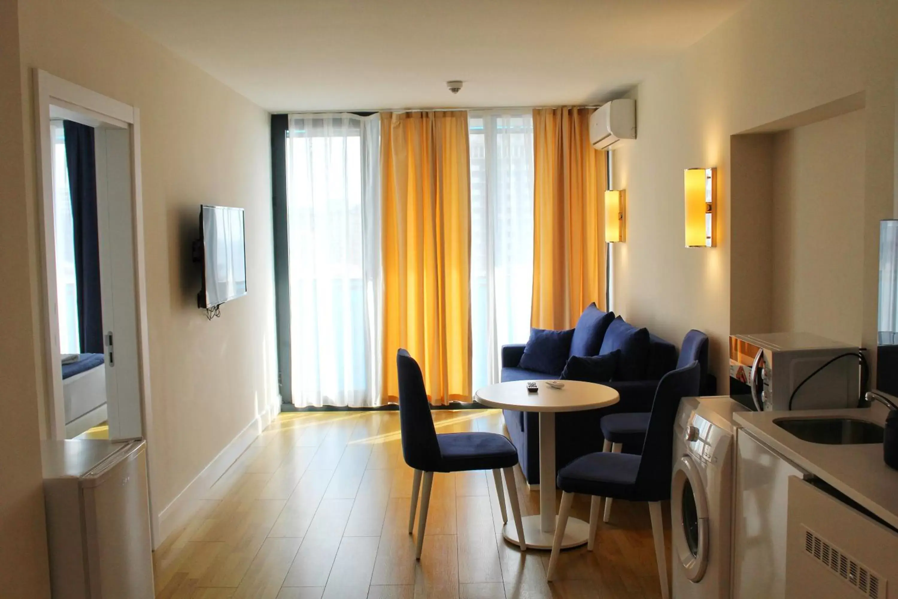 Deluxe Double Room with Balcony and Sea View in Aparthotel in Orbi city Deluxe Double Room with Balcony and Sea View in Aparthotel in Orbi city