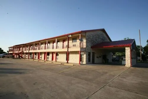 Property building in Americas Best Value Inn - Edna