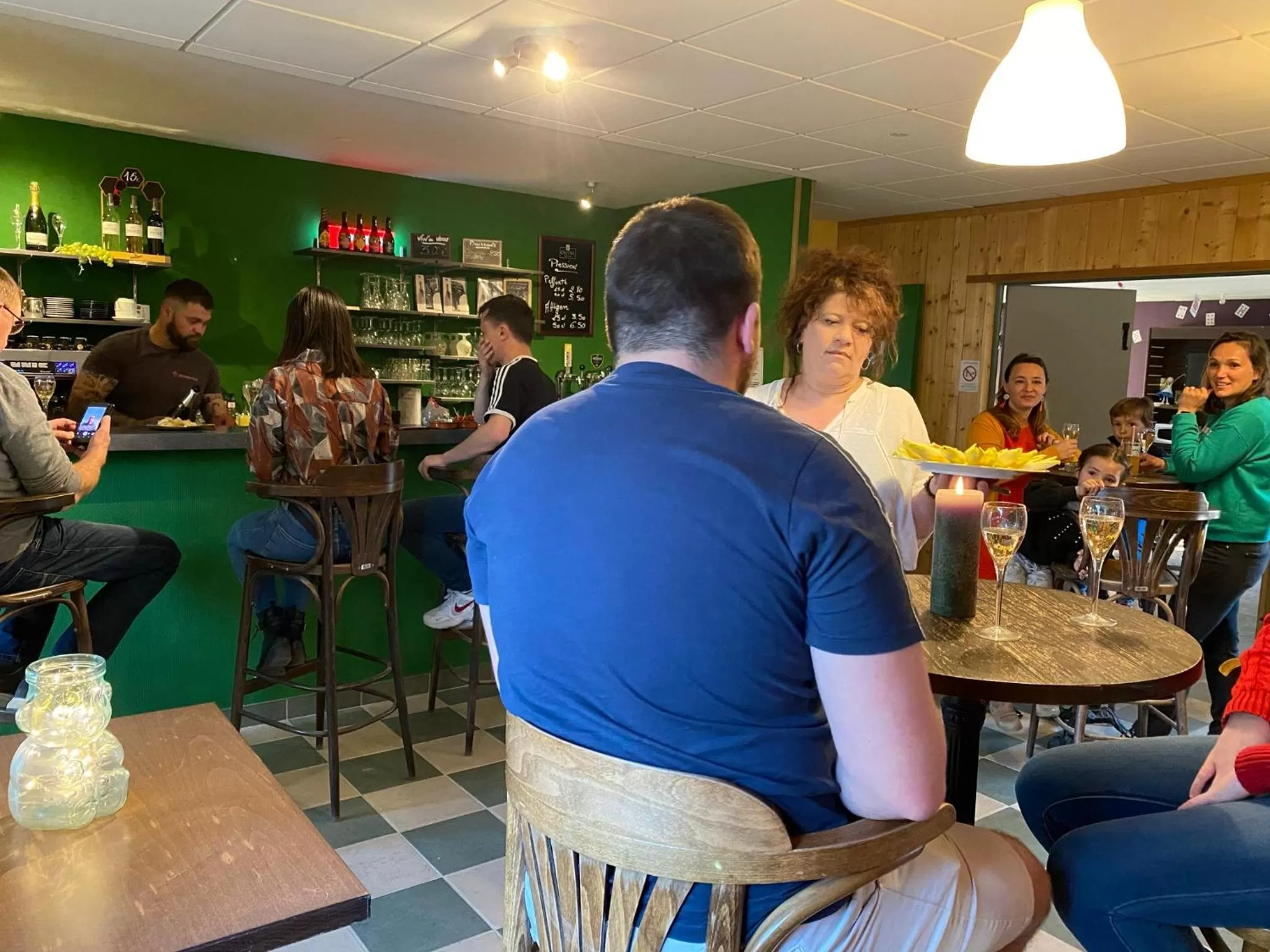 Lounge or bar in Le Village de la Champagne - Slowmoov