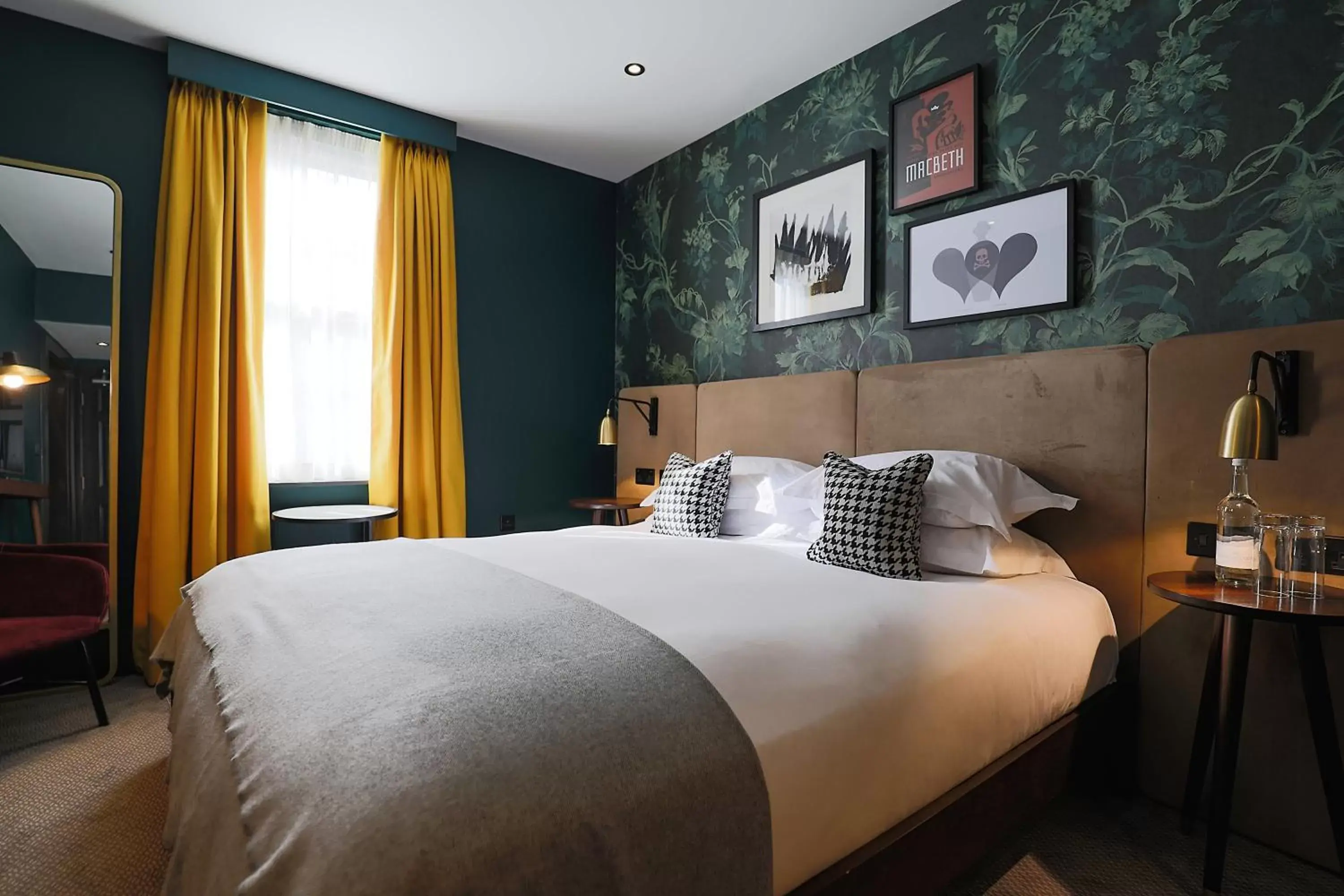 Classic Double in Hotel Du Vin Stratford Classic Double in Hotel Du Vin Stratford