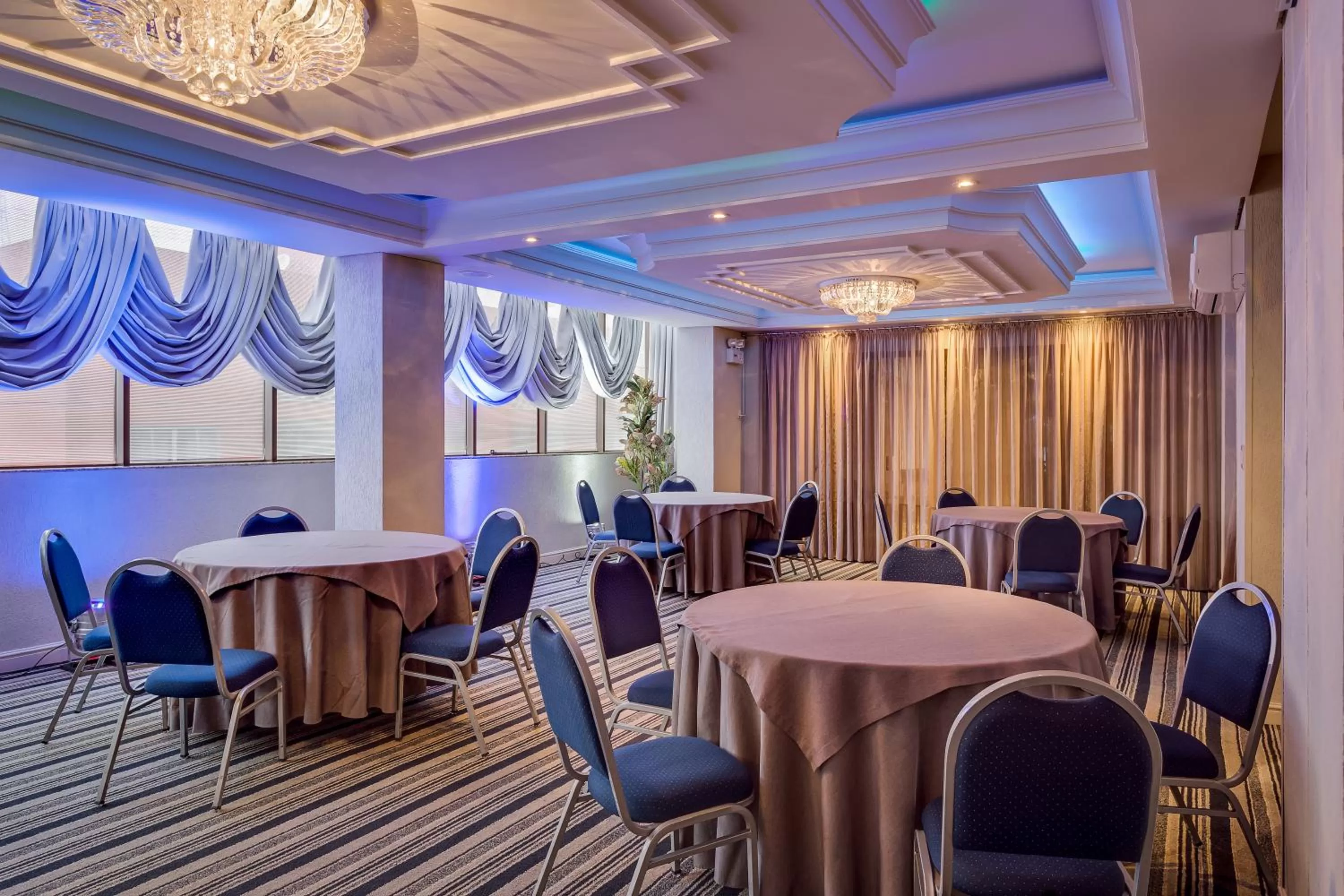 Other, Restaurant/Places to Eat in Kuster Hotel