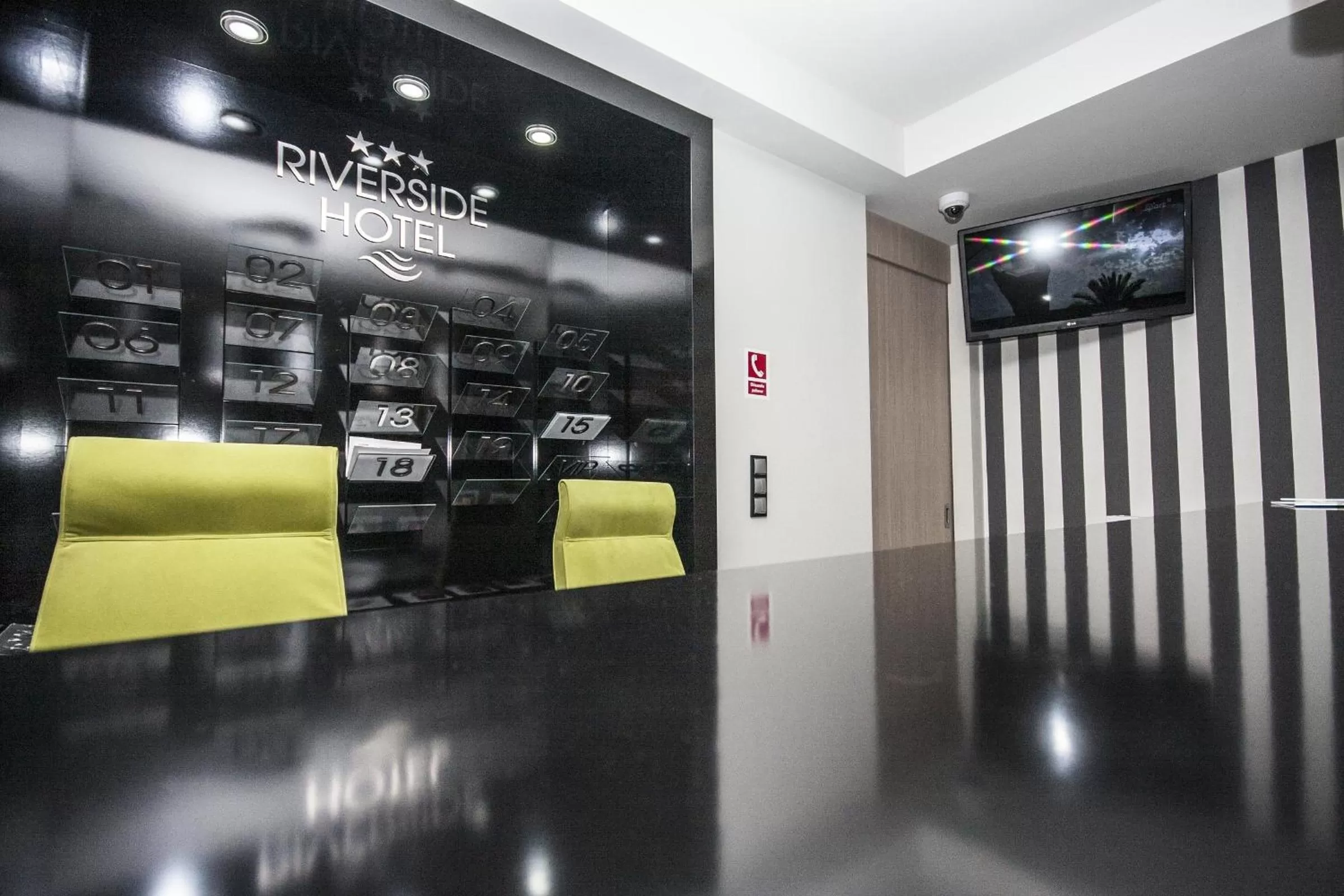 Hotel AquaCity Riverside