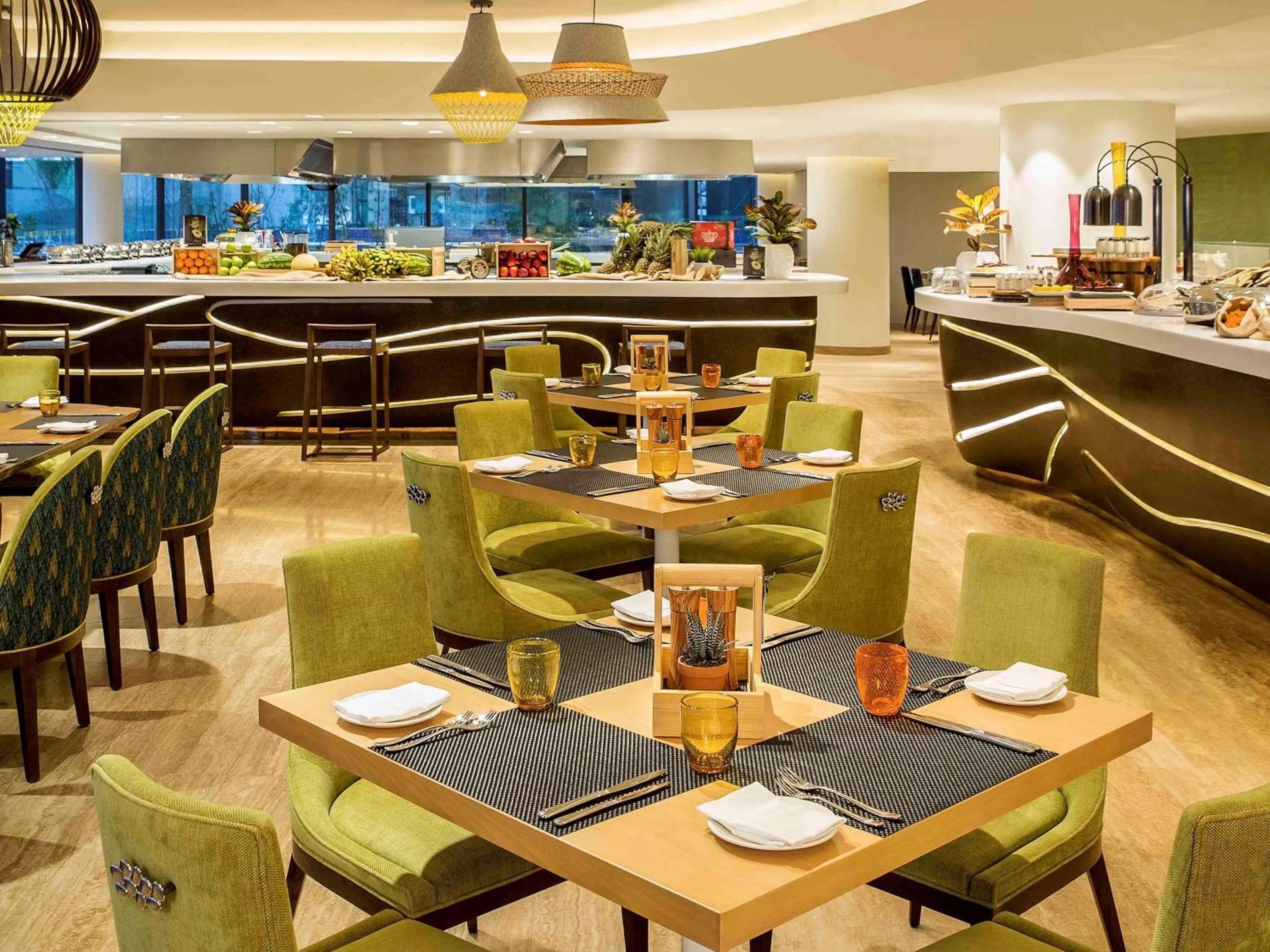 Restaurant/places to eat in The Retreat Palm Dubai MGallery by Sofitel